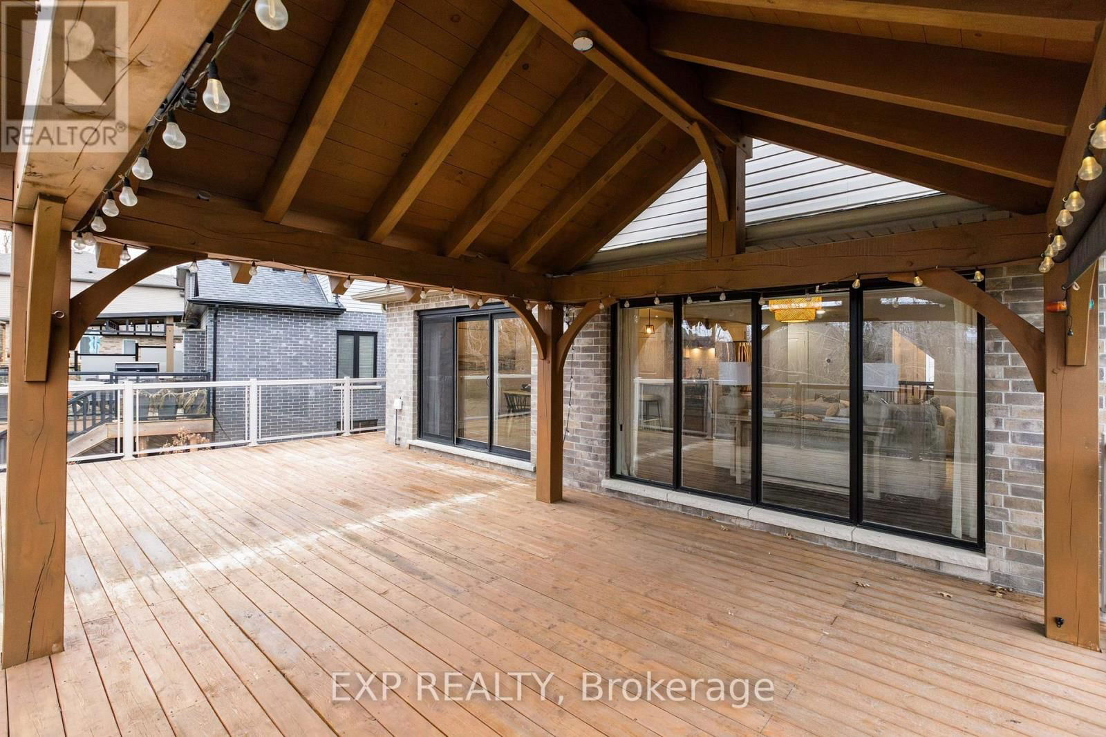 2180 YELLOWBIRCH PLACE Image 39