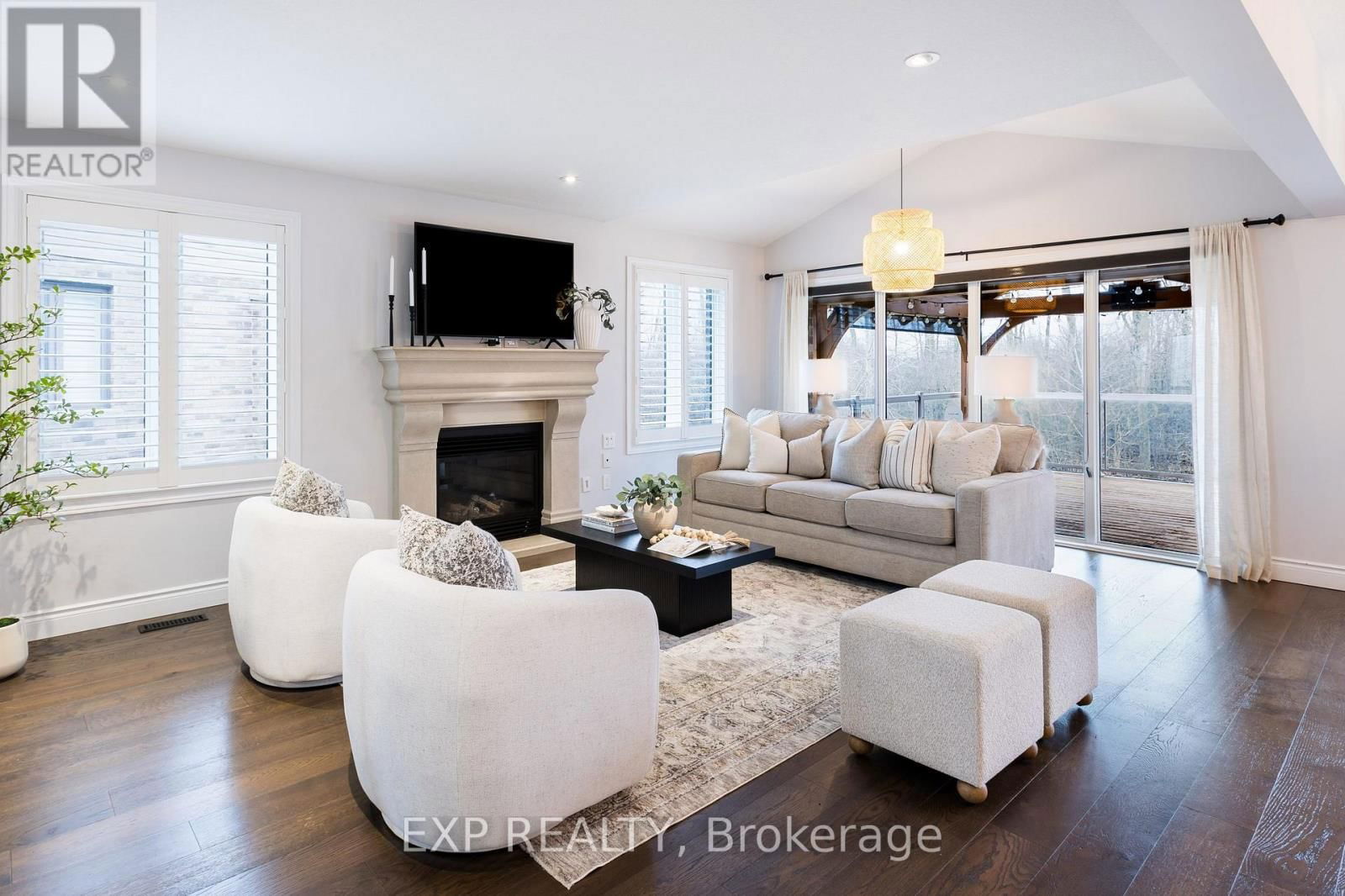 2180 YELLOWBIRCH PLACE Image 5