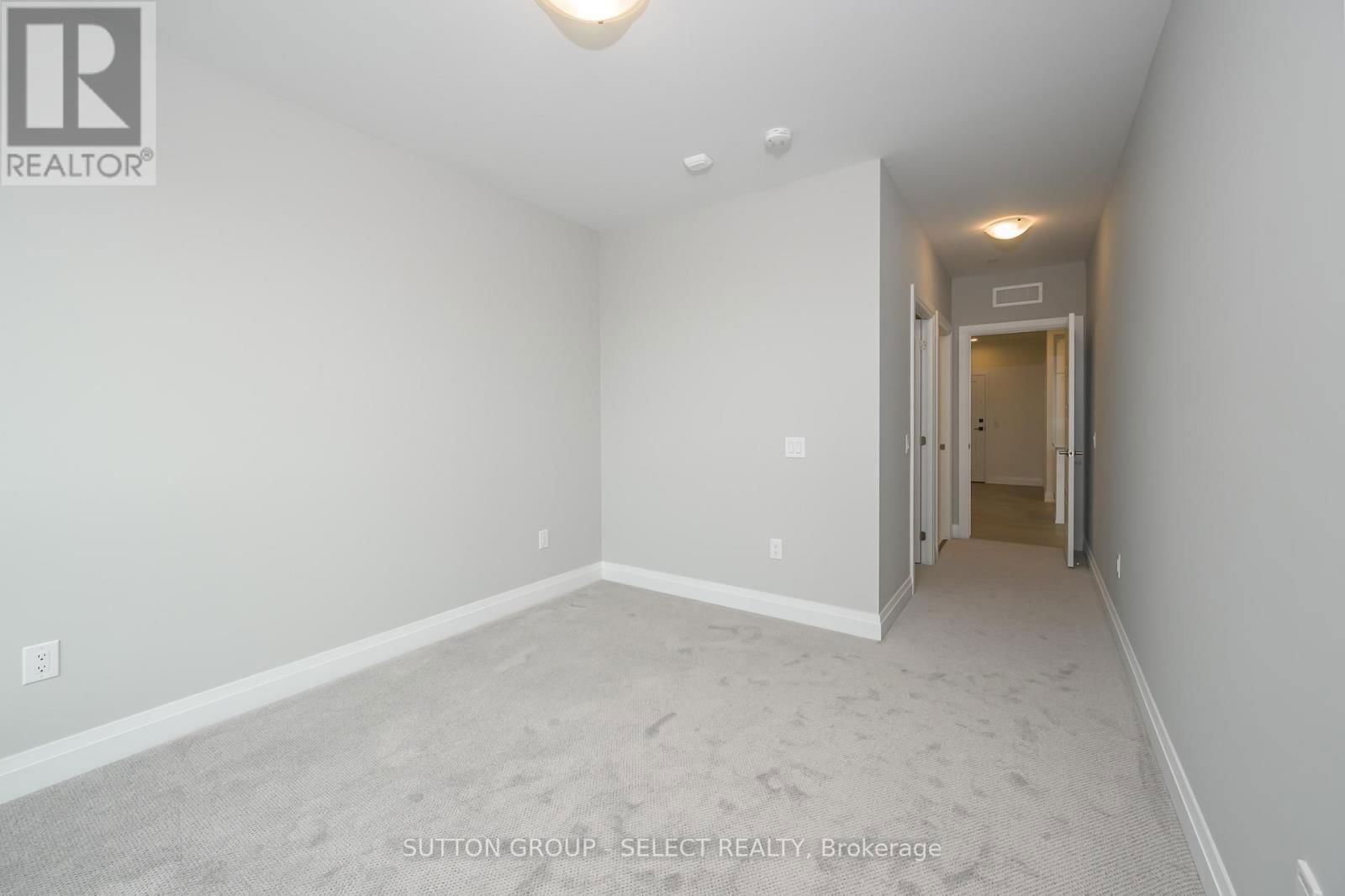 307 - 1975 FOUNTAIN GRASS DRIVE Image 17