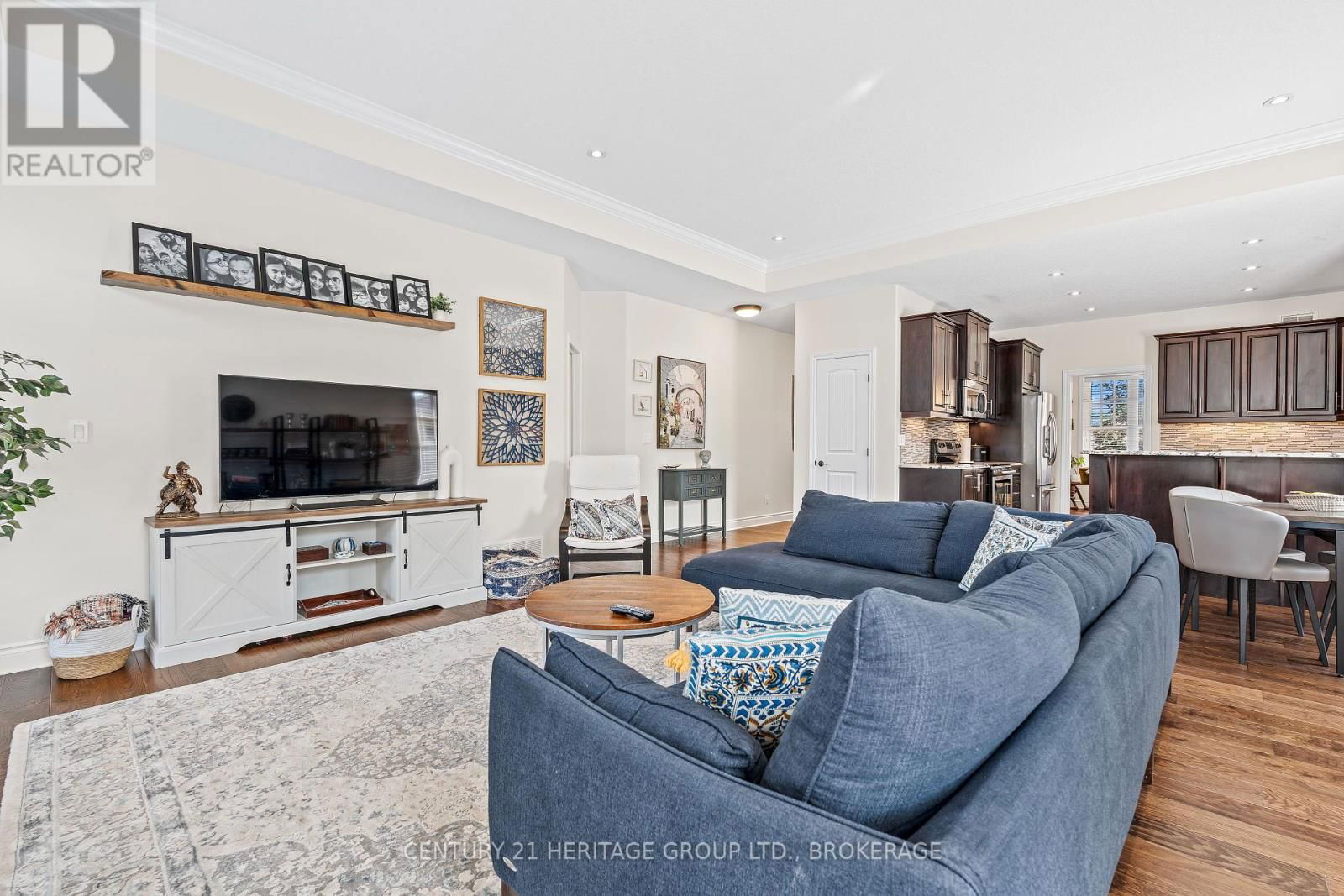413 WESTGATE COURT Image 12