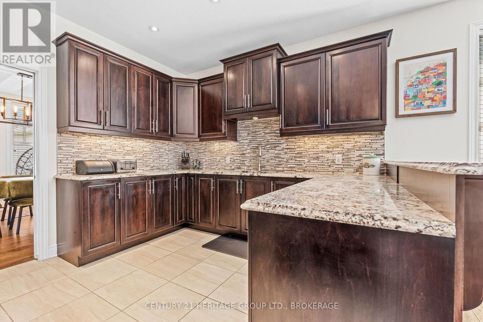 413 WESTGATE COURT Image 16