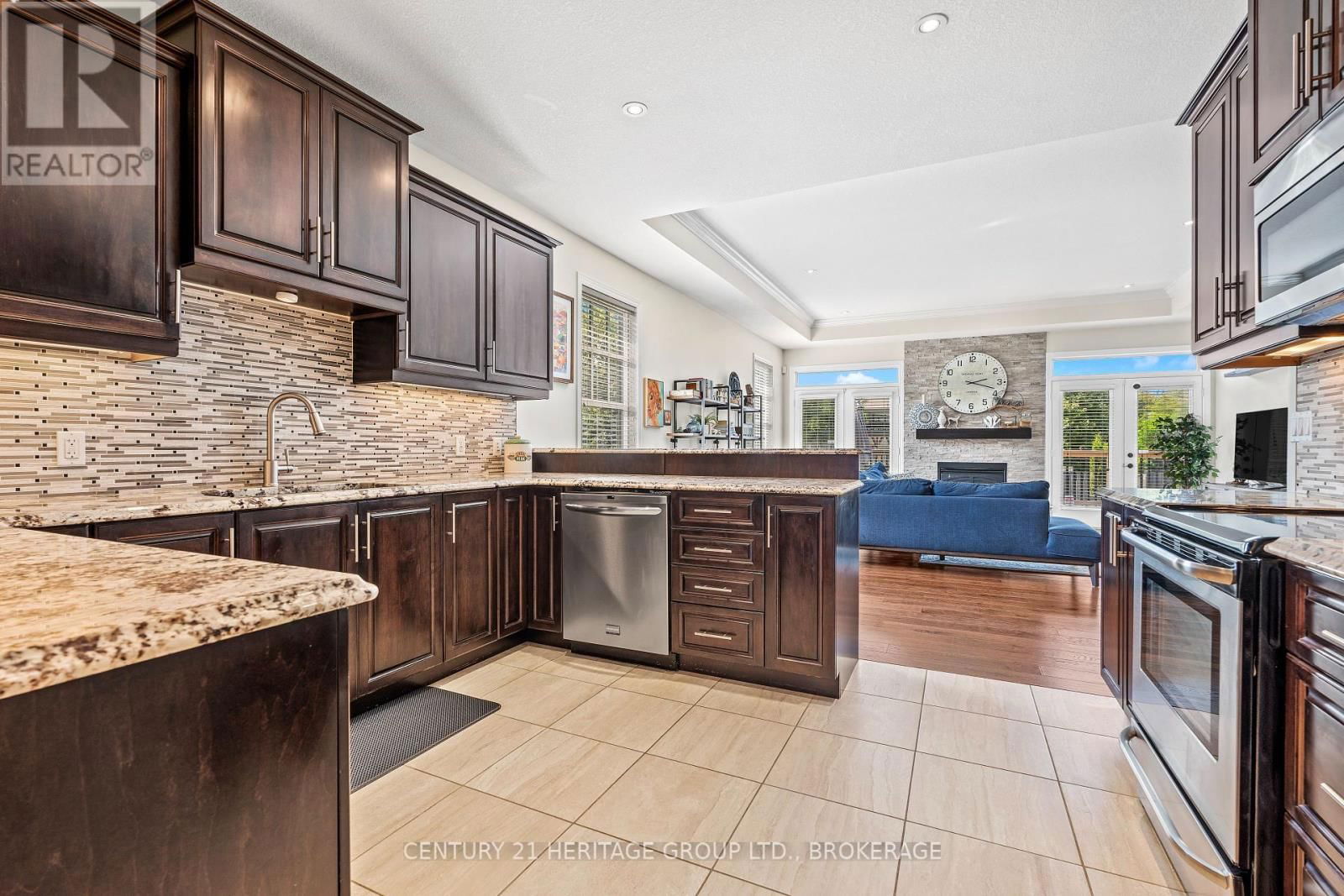 413 WESTGATE COURT Image 17