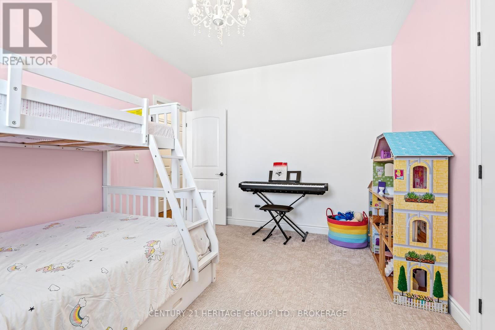 413 WESTGATE COURT Image 24