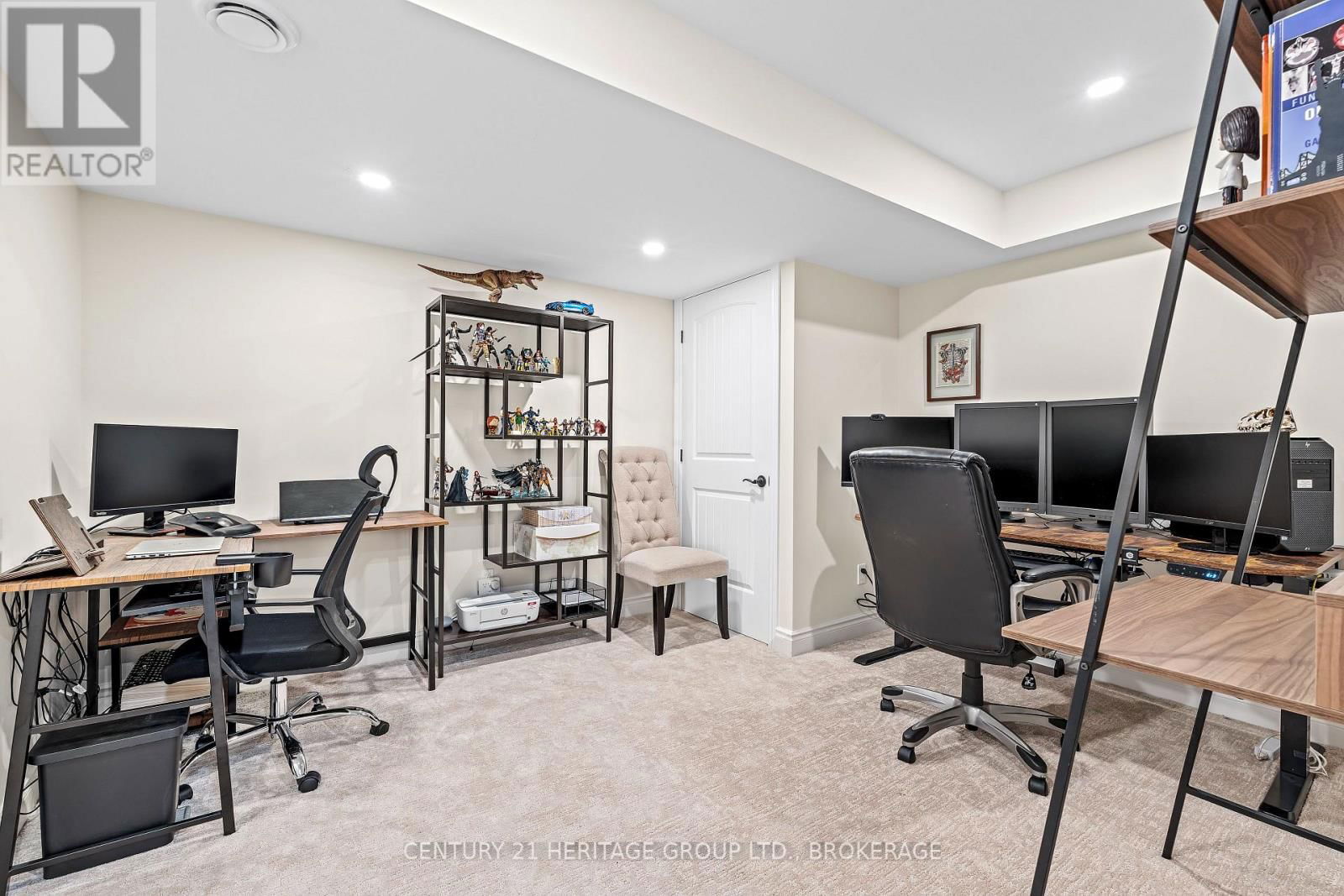 413 WESTGATE COURT Image 38