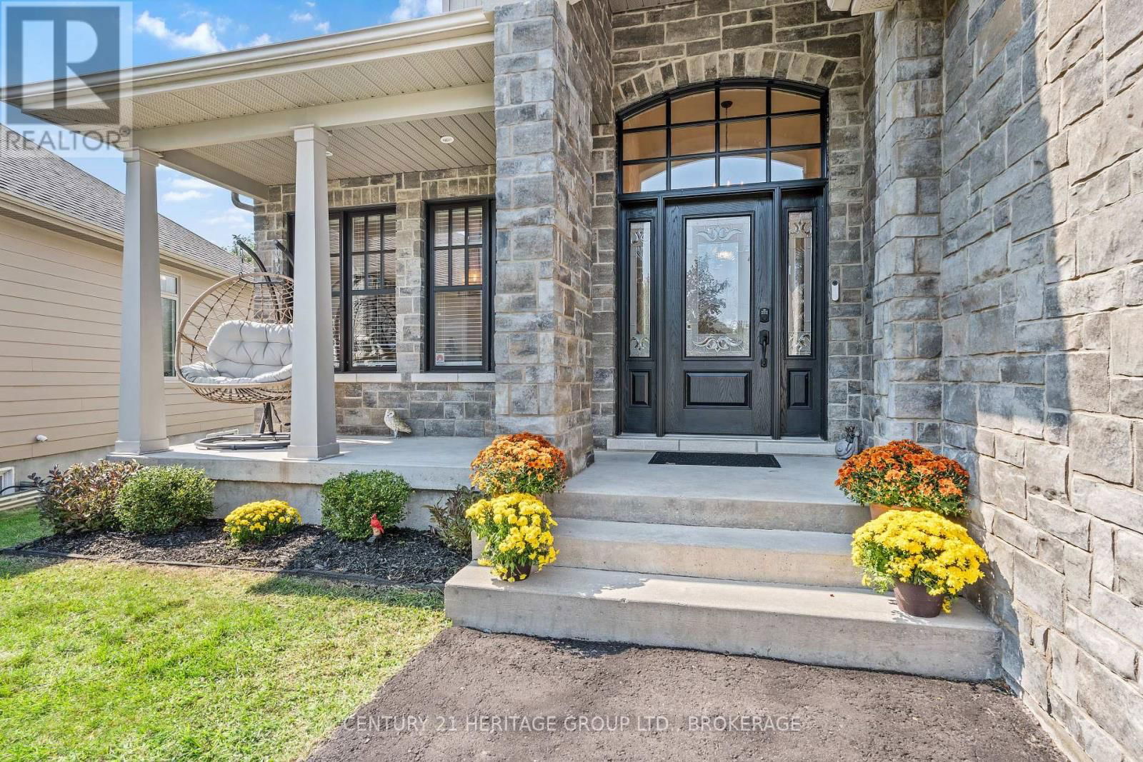 413 WESTGATE COURT Image 4