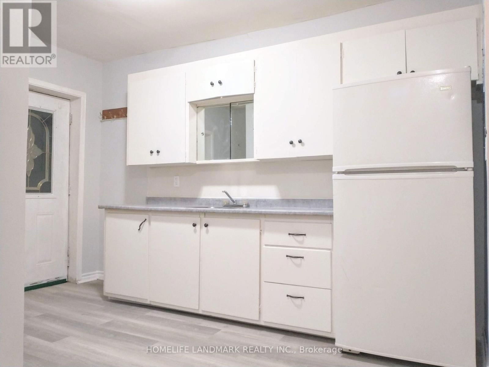 Lower - 262 MURRAY STREET Image 2