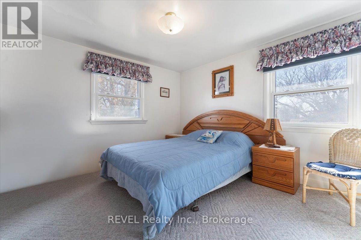 20 LAKESIDE DRIVE Image 25