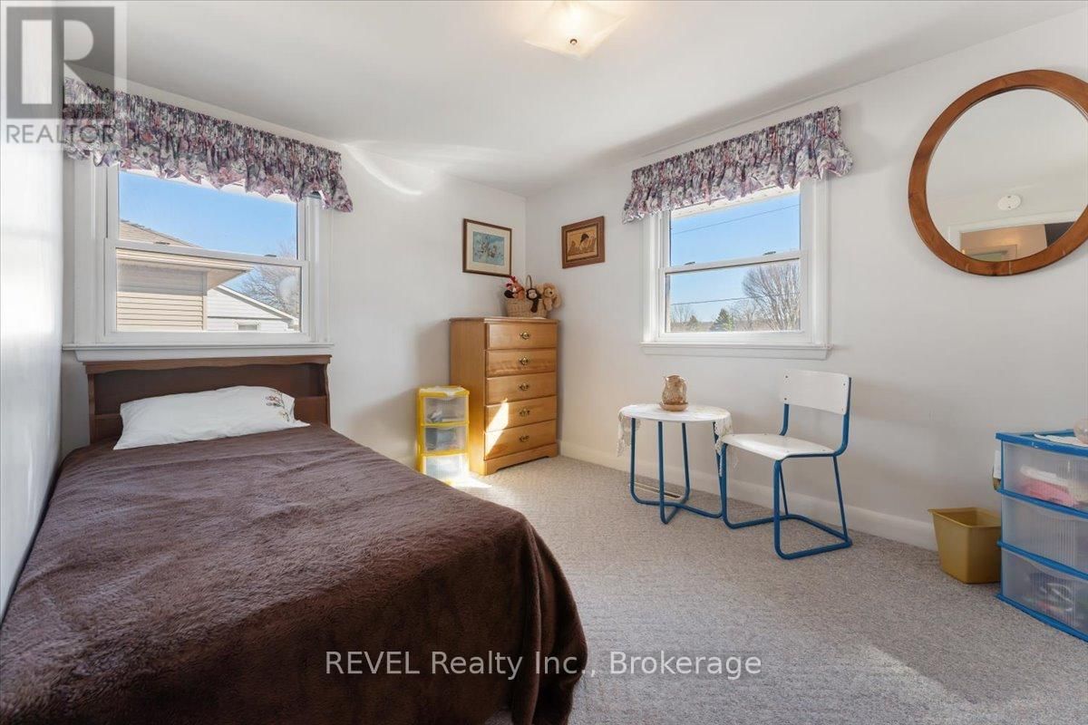 20 LAKESIDE DRIVE Image 26