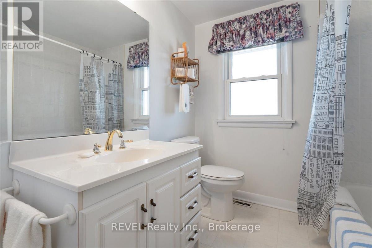 20 LAKESIDE DRIVE Image 27