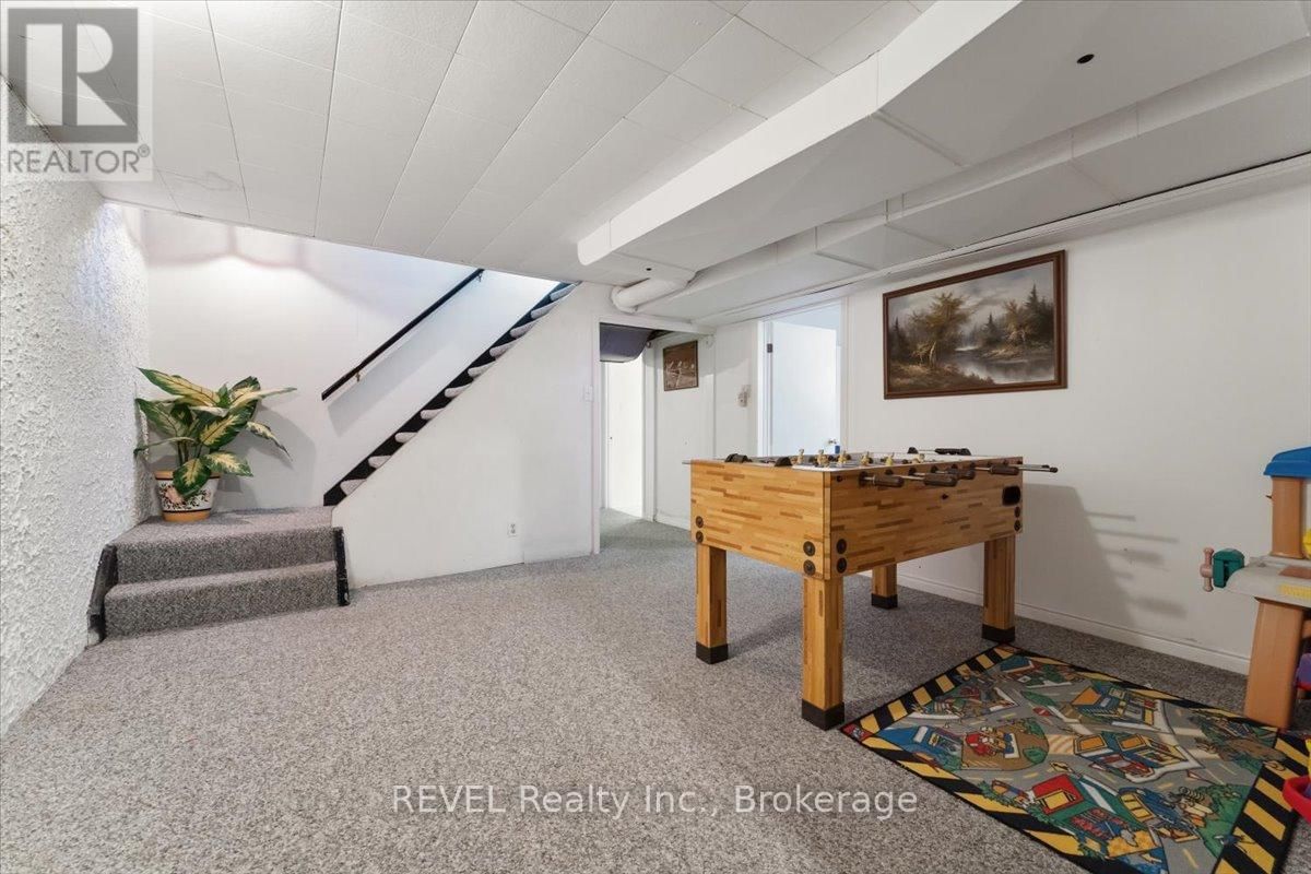 20 LAKESIDE DRIVE Image 29