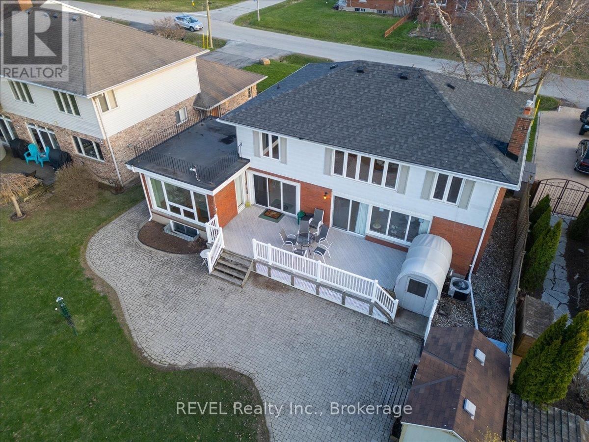 20 LAKESIDE DRIVE Image 38