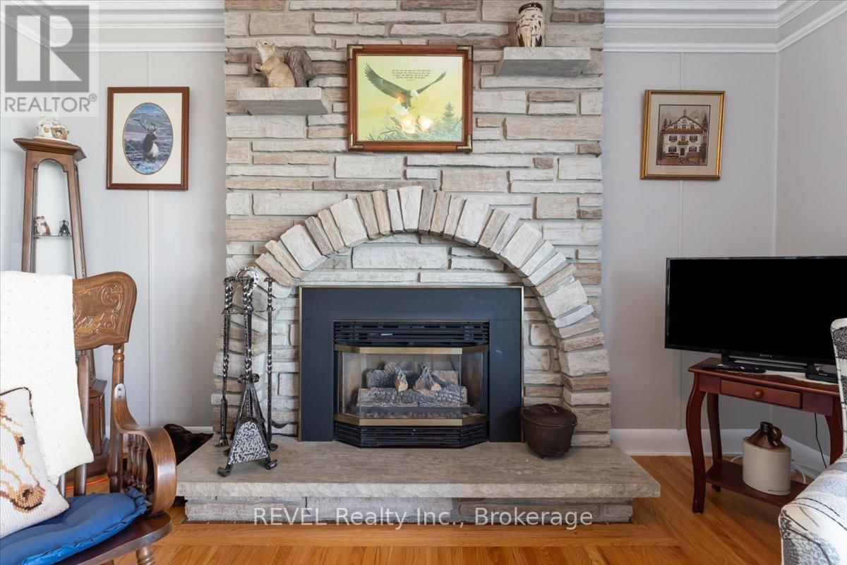 20 LAKESIDE DRIVE Image 9