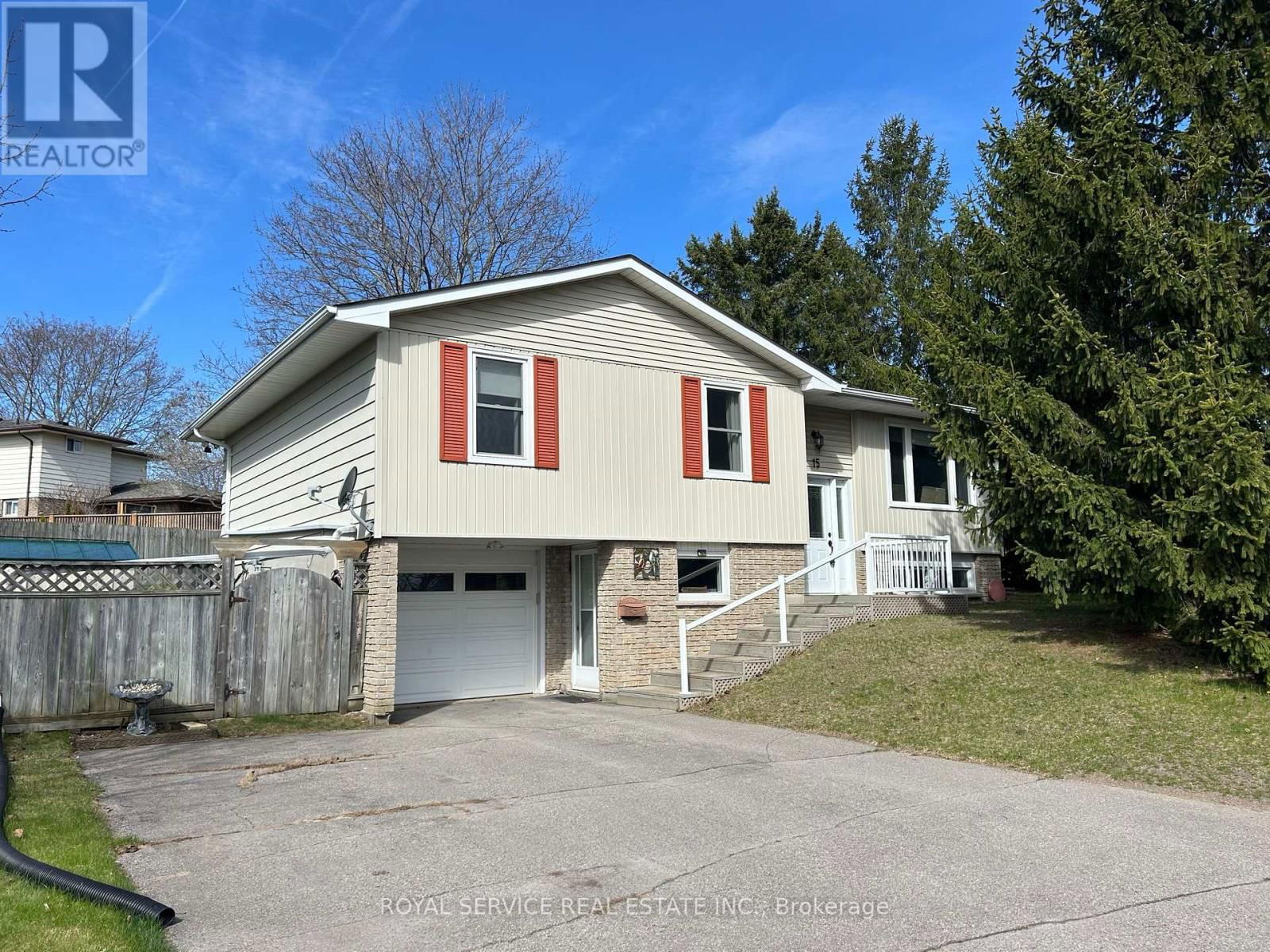 15 PAYNE CRESCENT Image 1