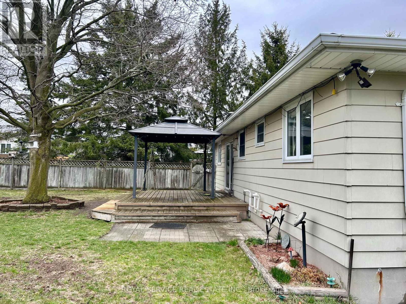 15 PAYNE CRESCENT Image 3