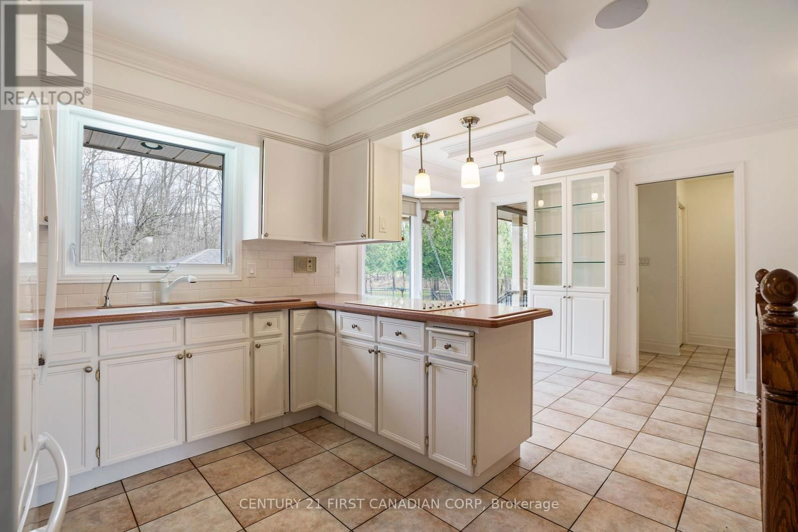 9565 OXBOW DRIVE Image 13