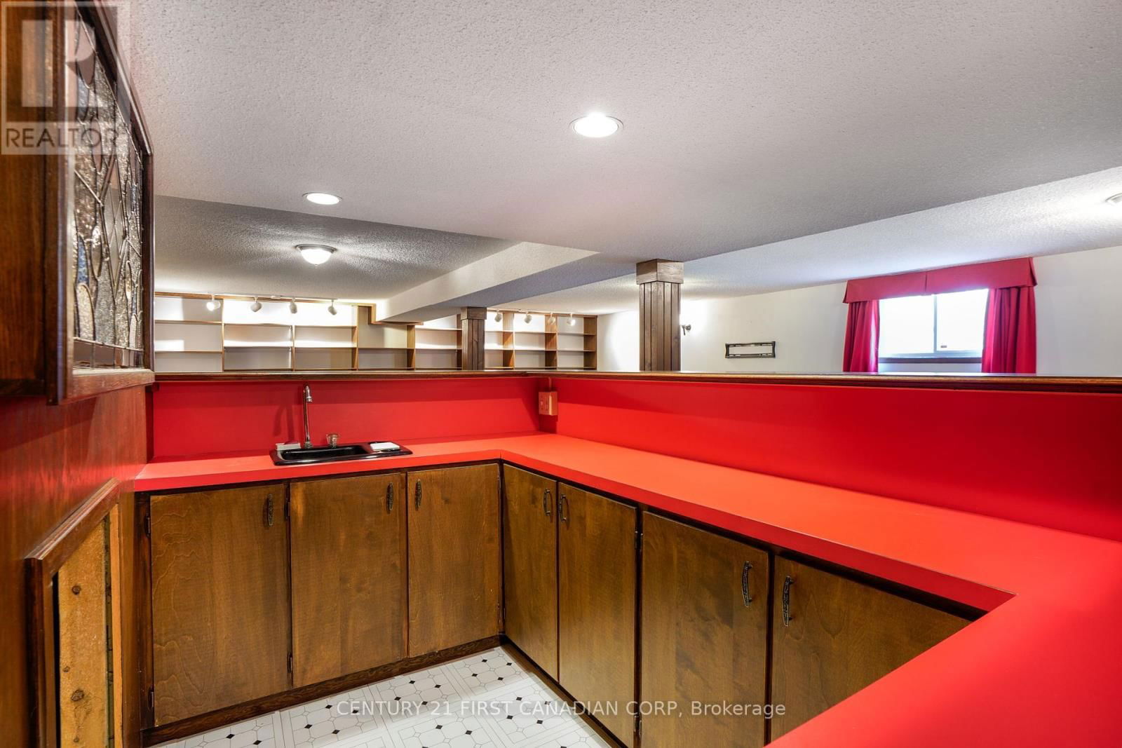 9565 OXBOW DRIVE Image 33