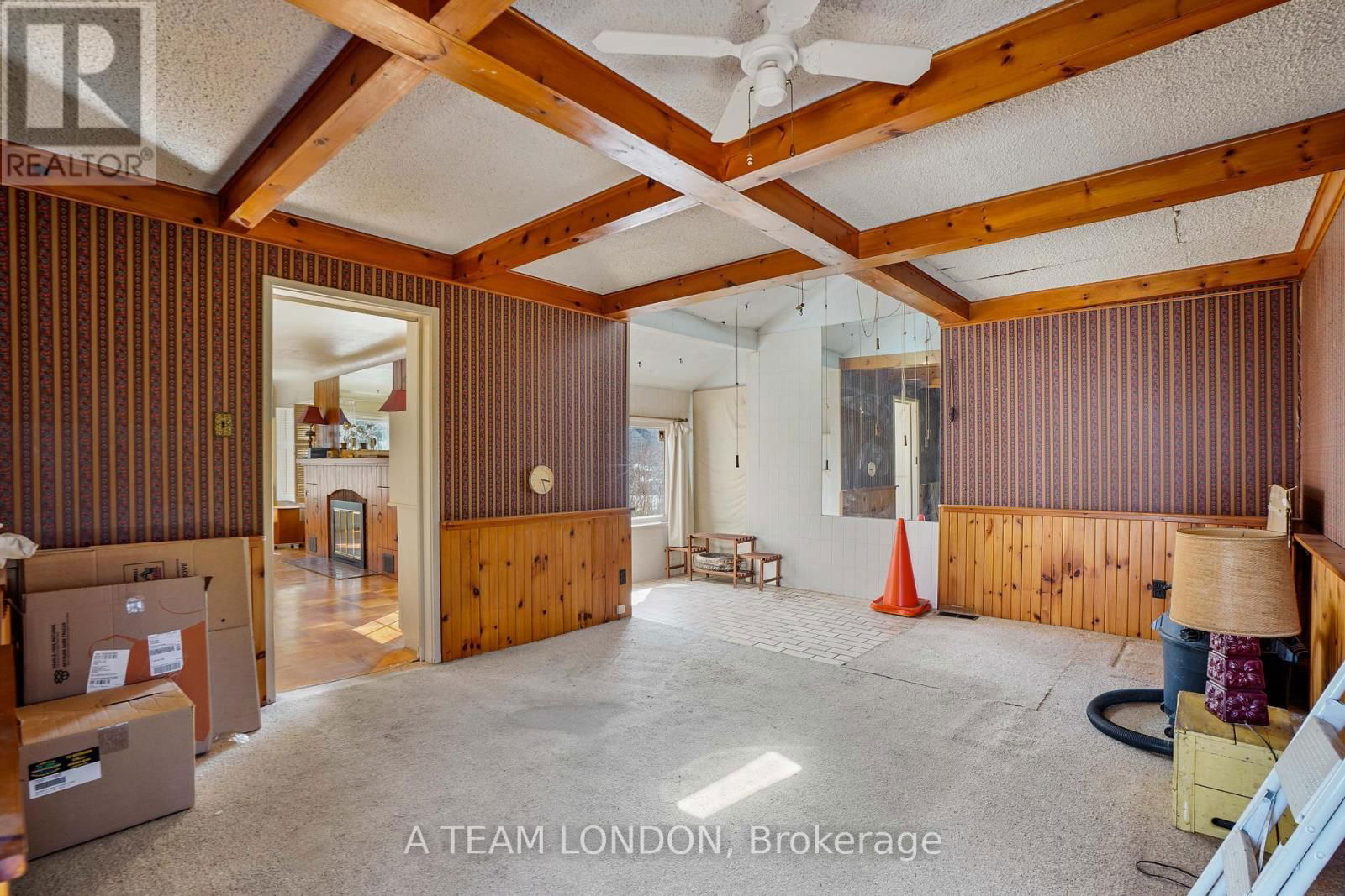 422 CHESTER STREET Image 17