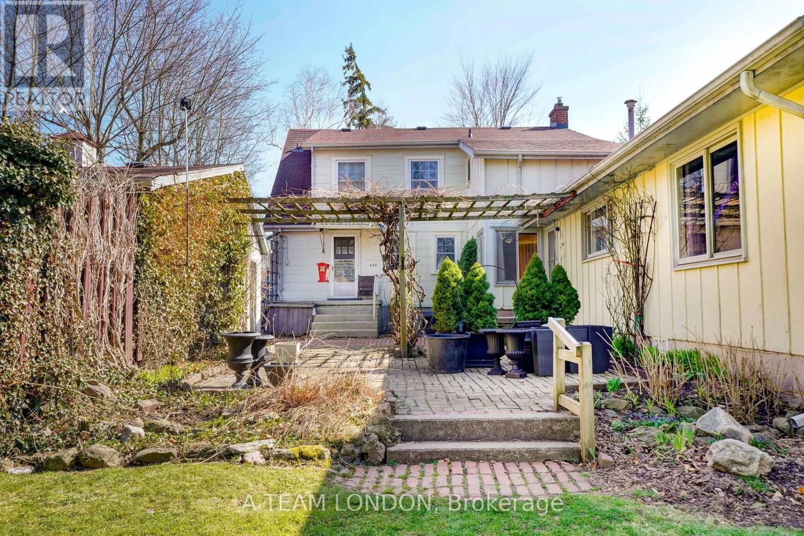 422 CHESTER STREET Image 43