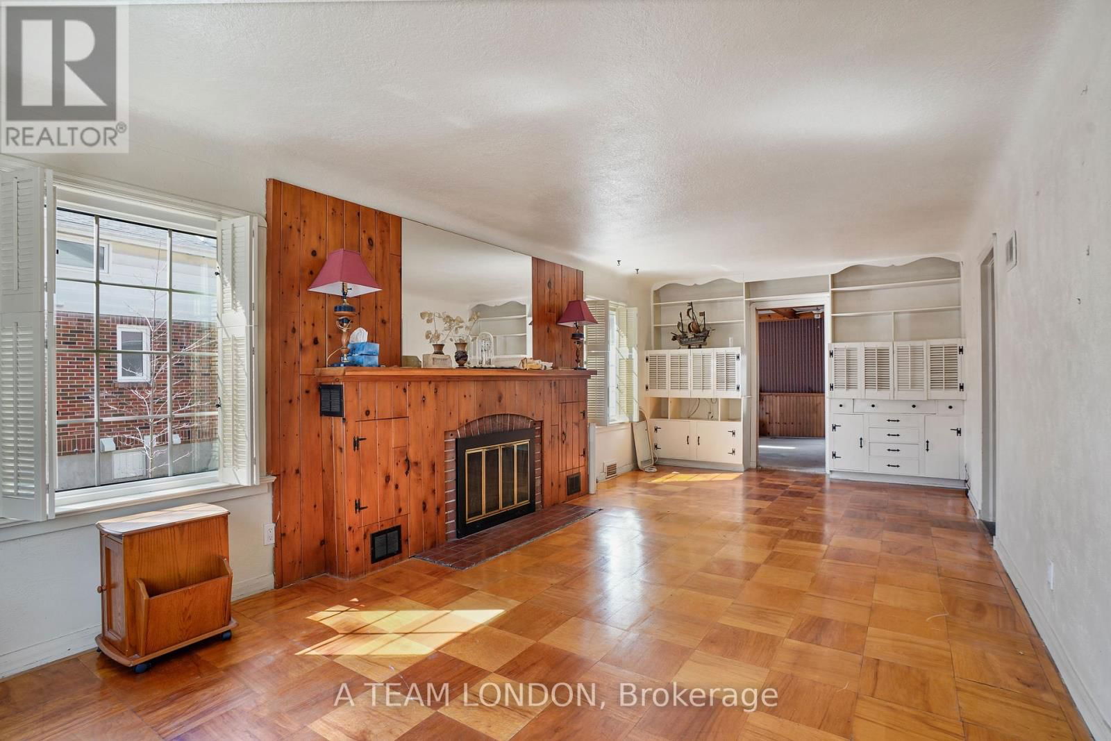 422 CHESTER STREET Image 9
