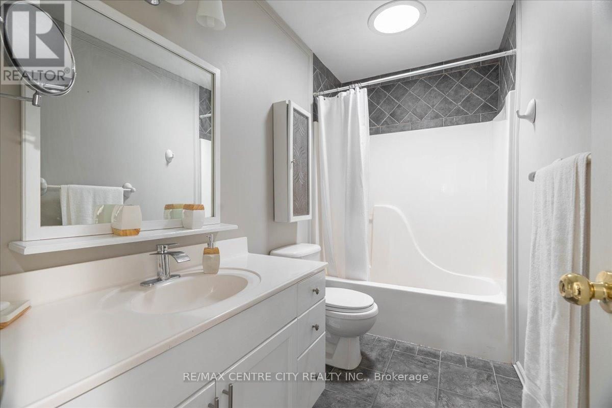 19 DELL DRIVE Image 13