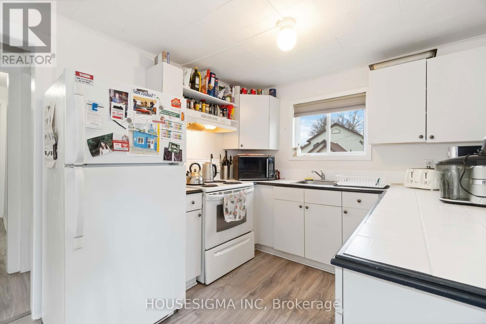 113 DODSON STREET Image 11