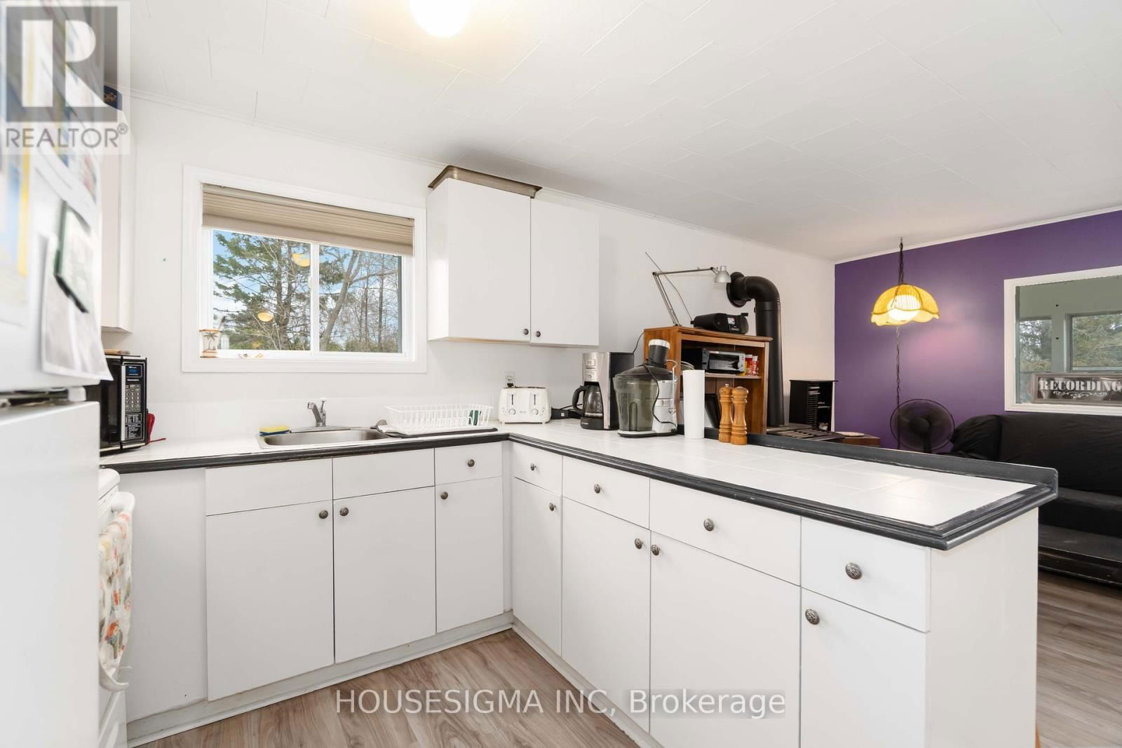 113 DODSON STREET Image 12