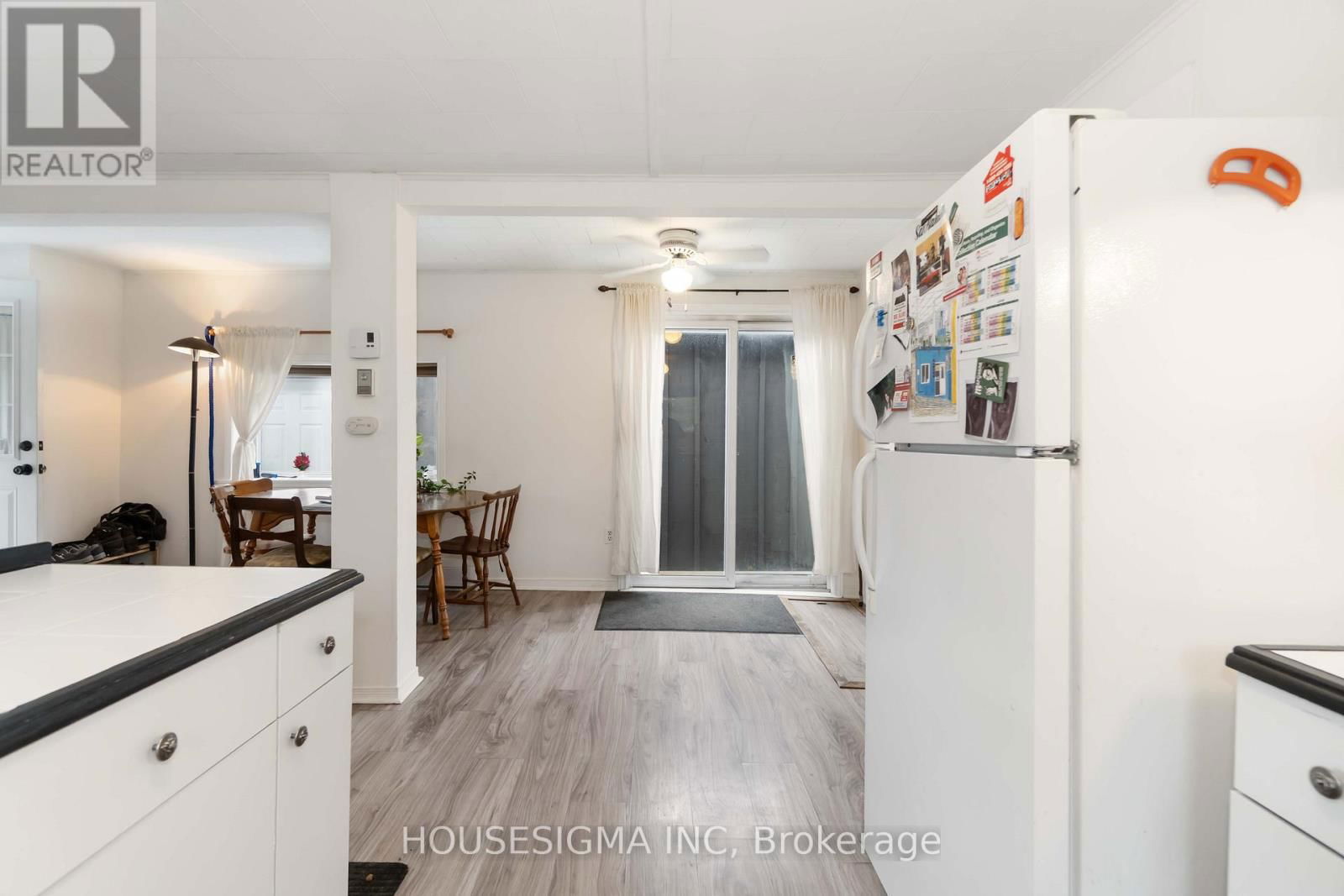 113 DODSON STREET Image 14