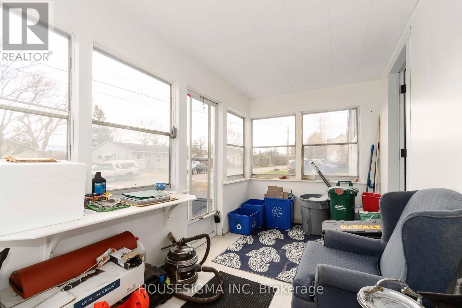 113 DODSON STREET Image 24