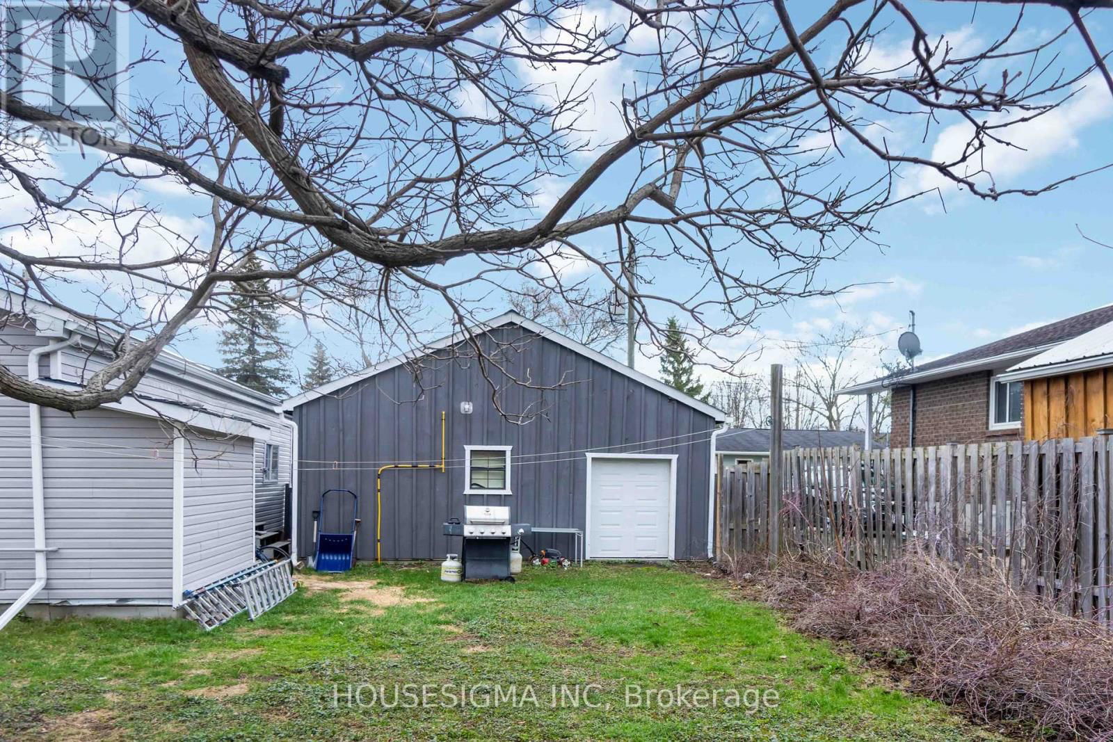 113 DODSON STREET Image 26