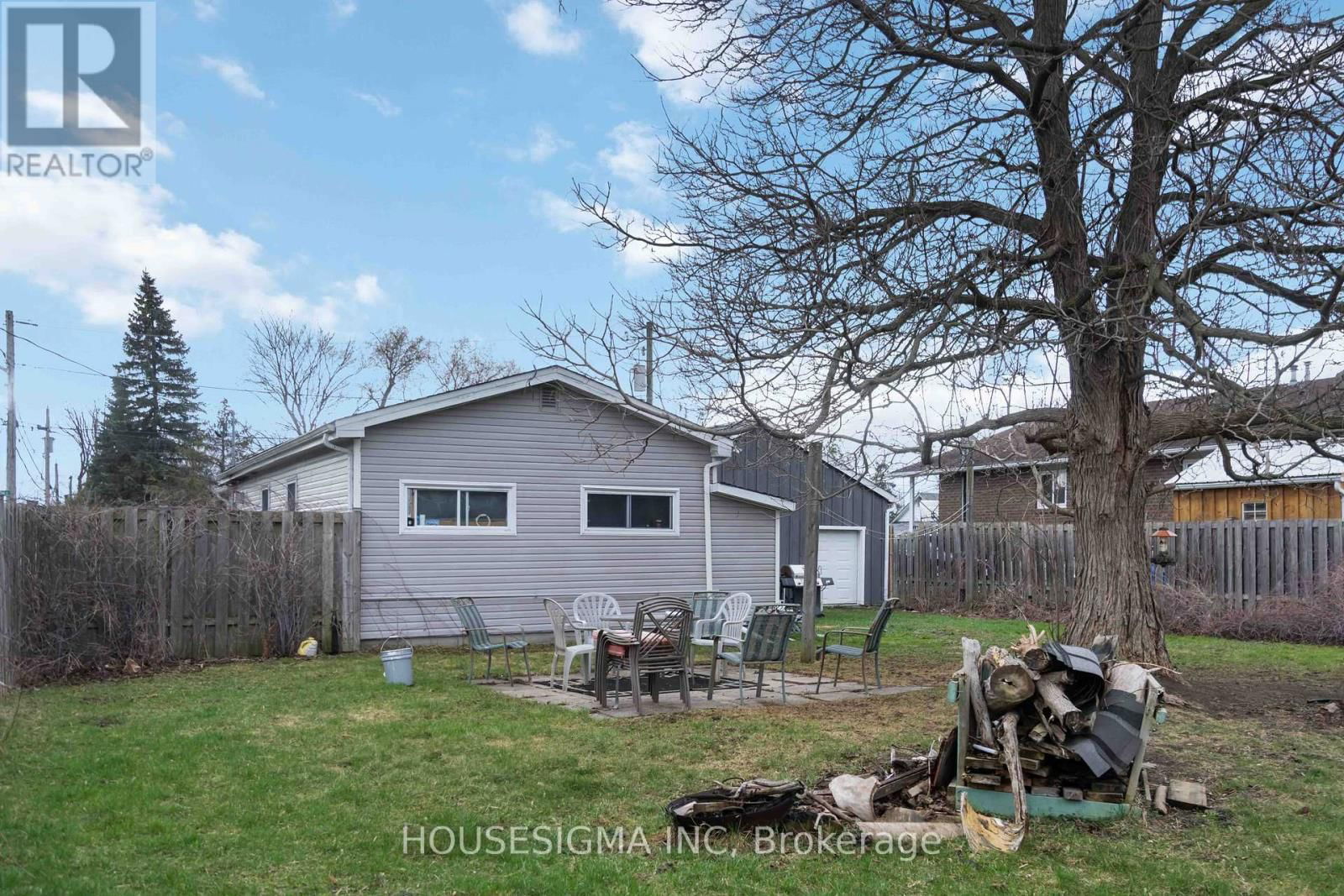 113 DODSON STREET Image 29