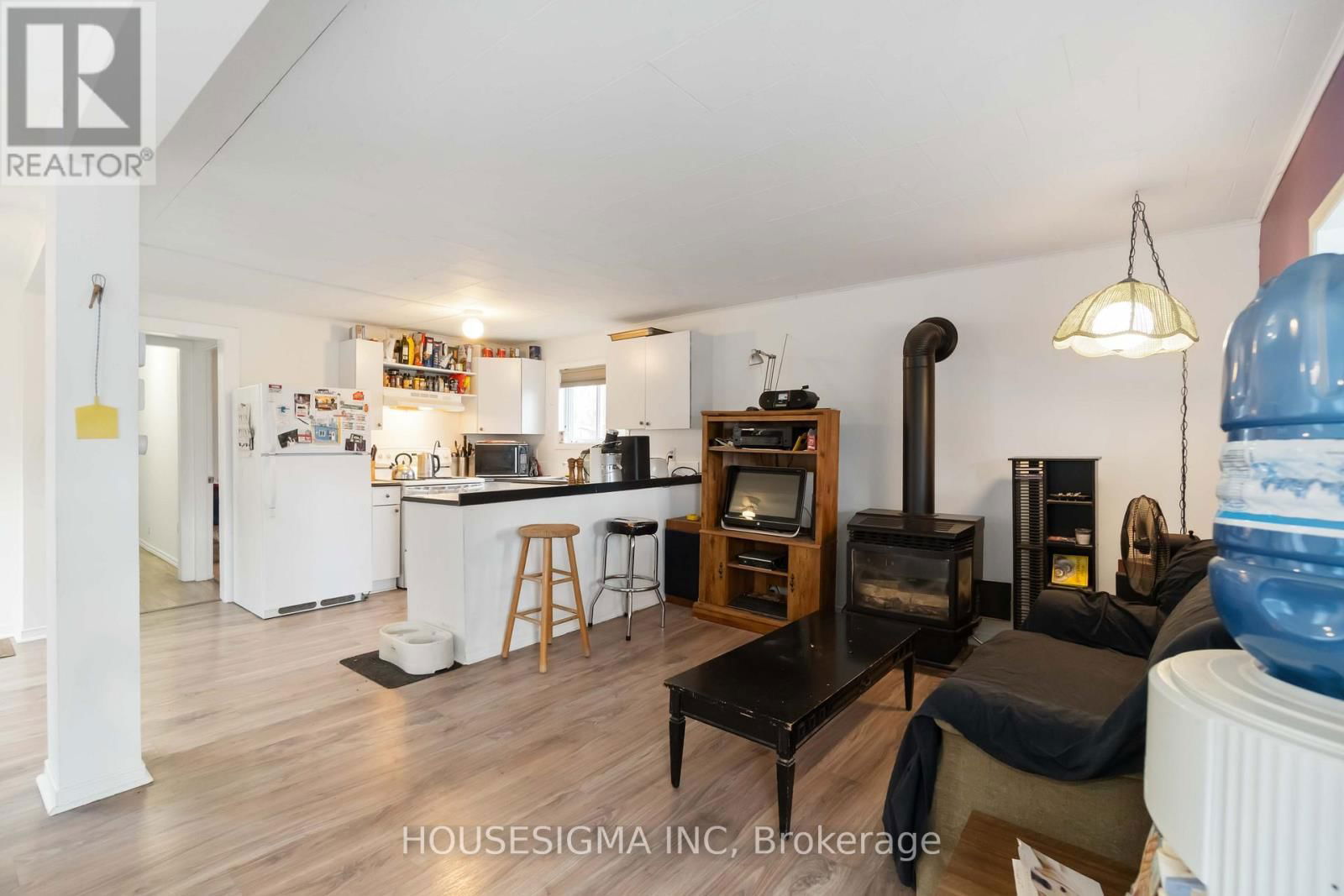 113 DODSON STREET Image 4