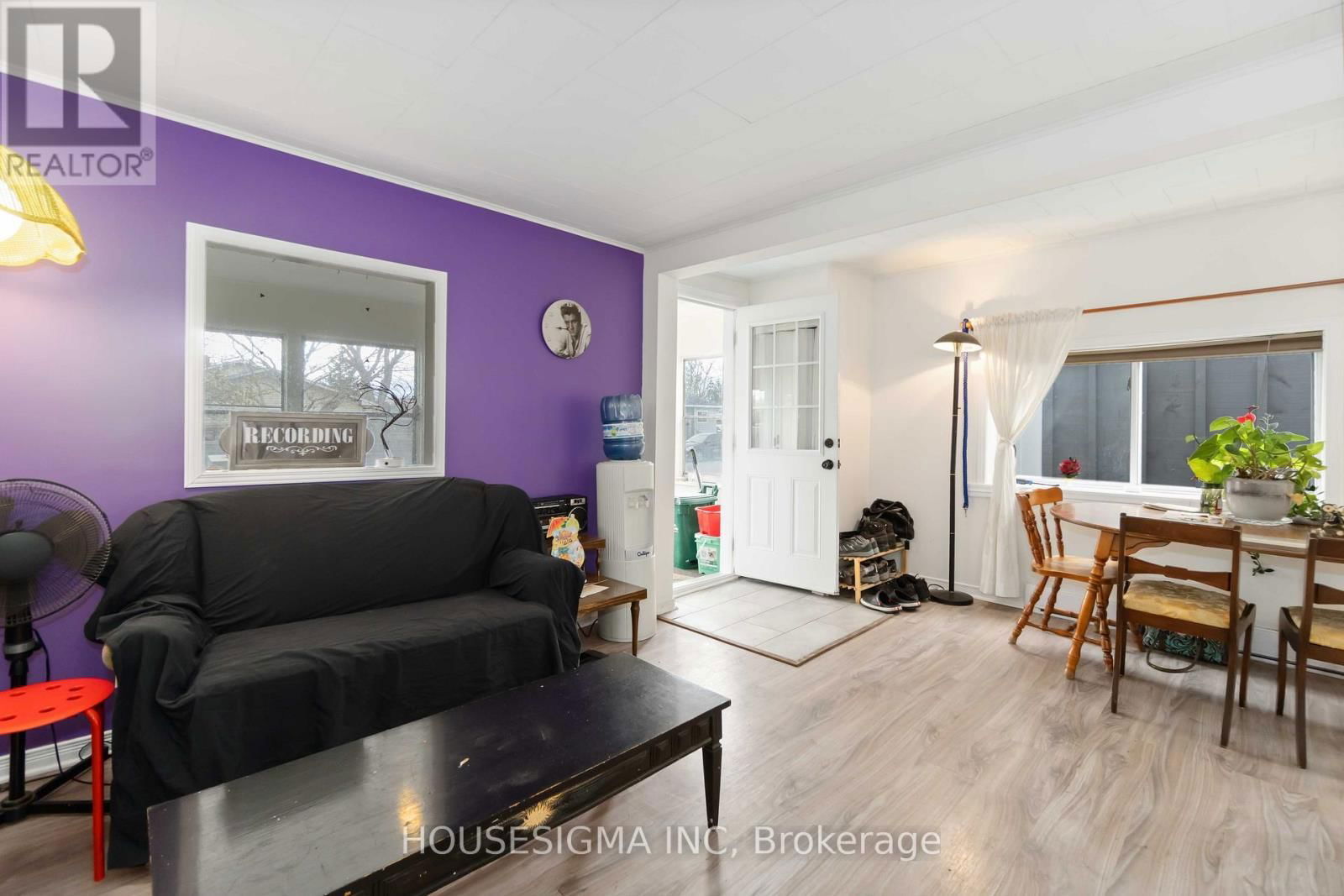 113 DODSON STREET Image 5