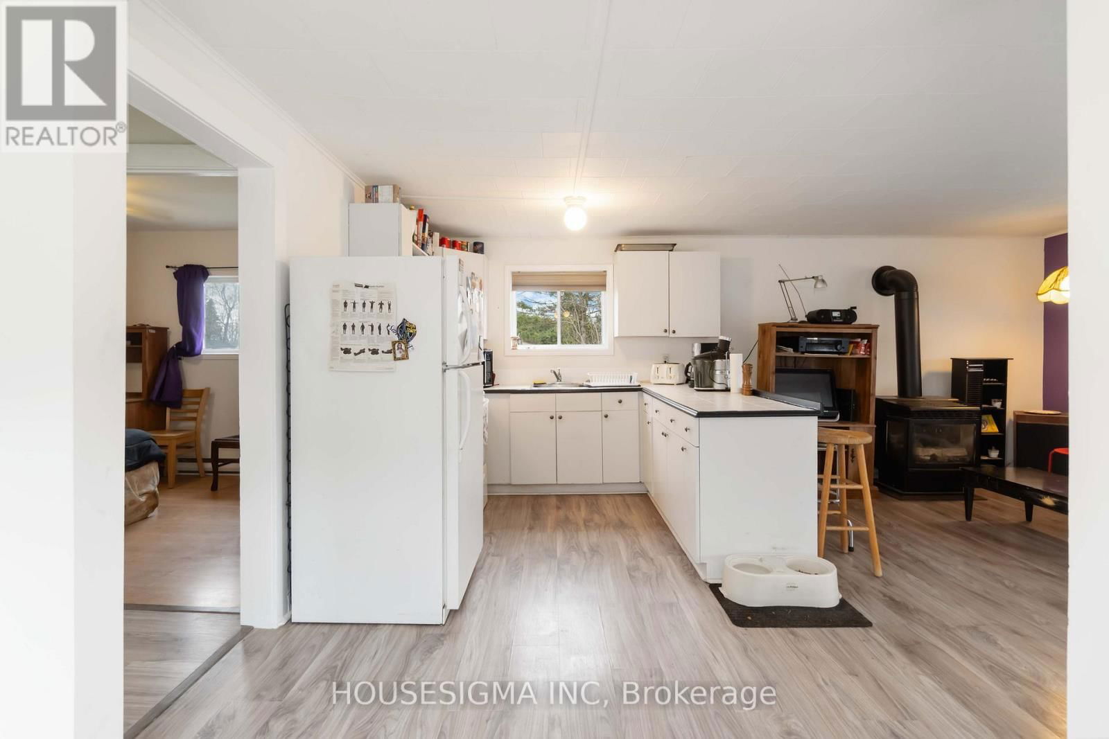 113 DODSON STREET Image 8