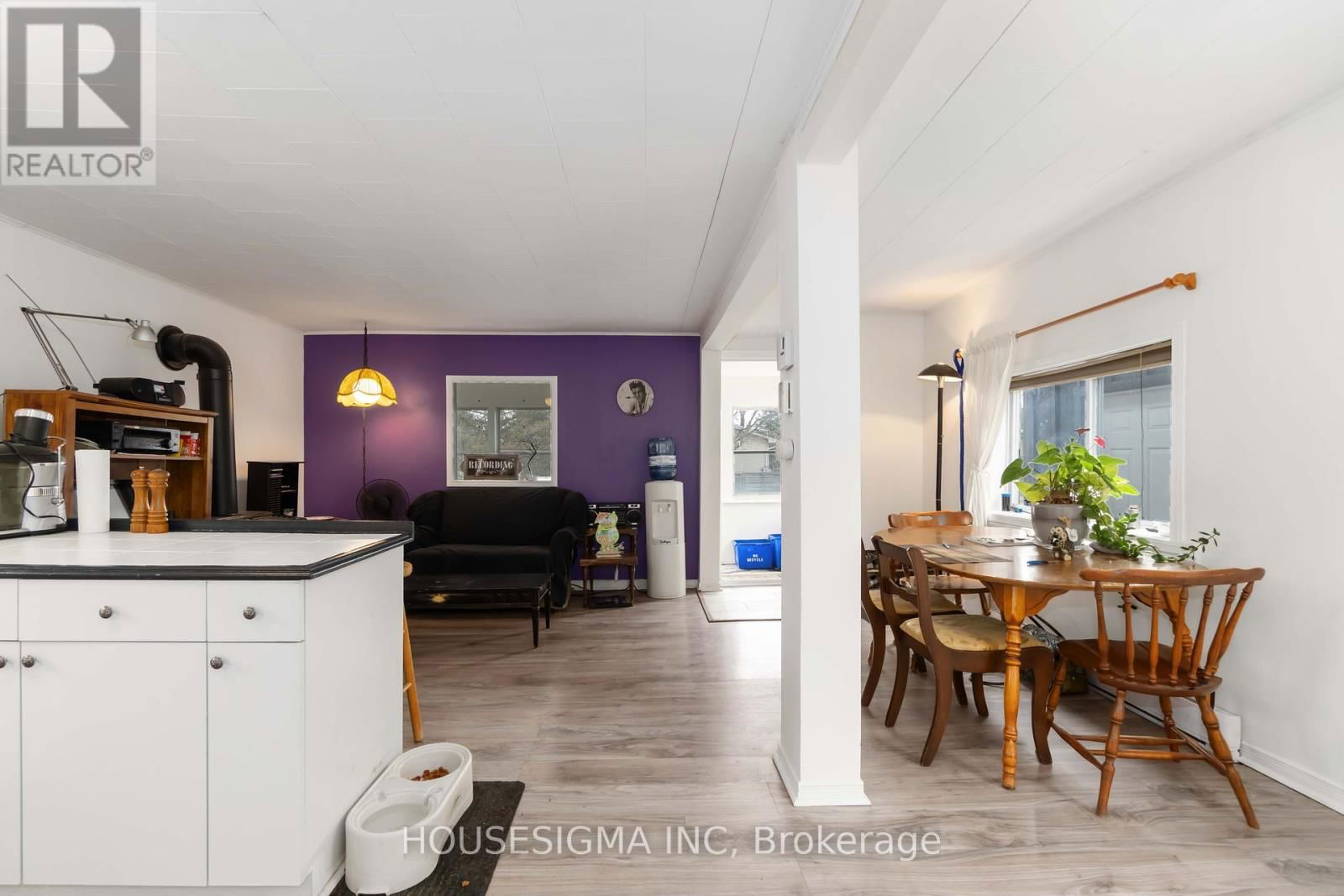 113 DODSON STREET Image 9