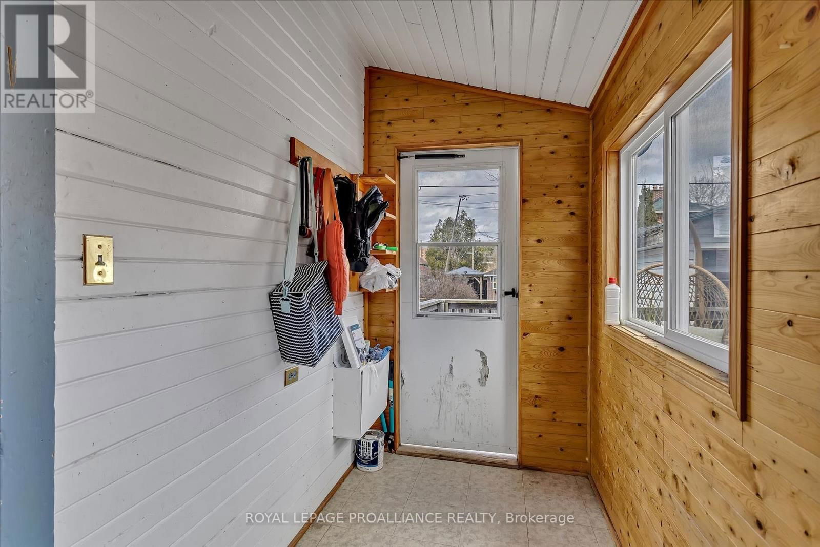 590 MURRAY STREET Image 17