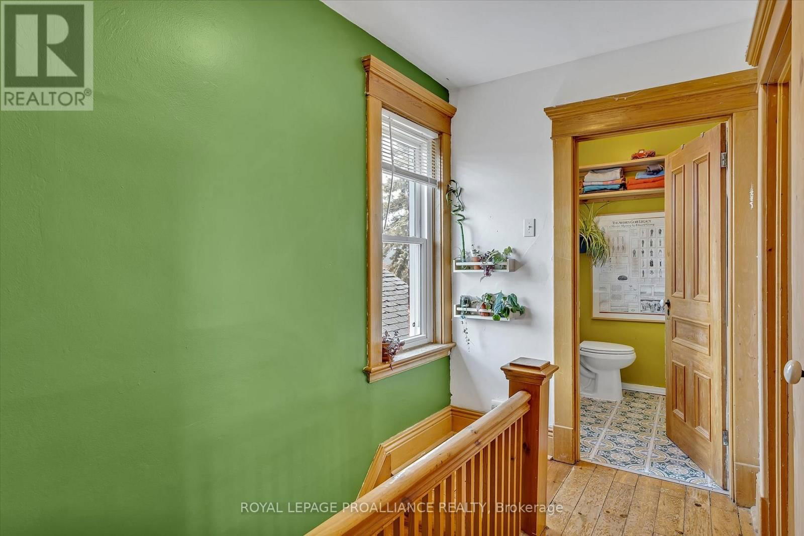 590 MURRAY STREET Image 19