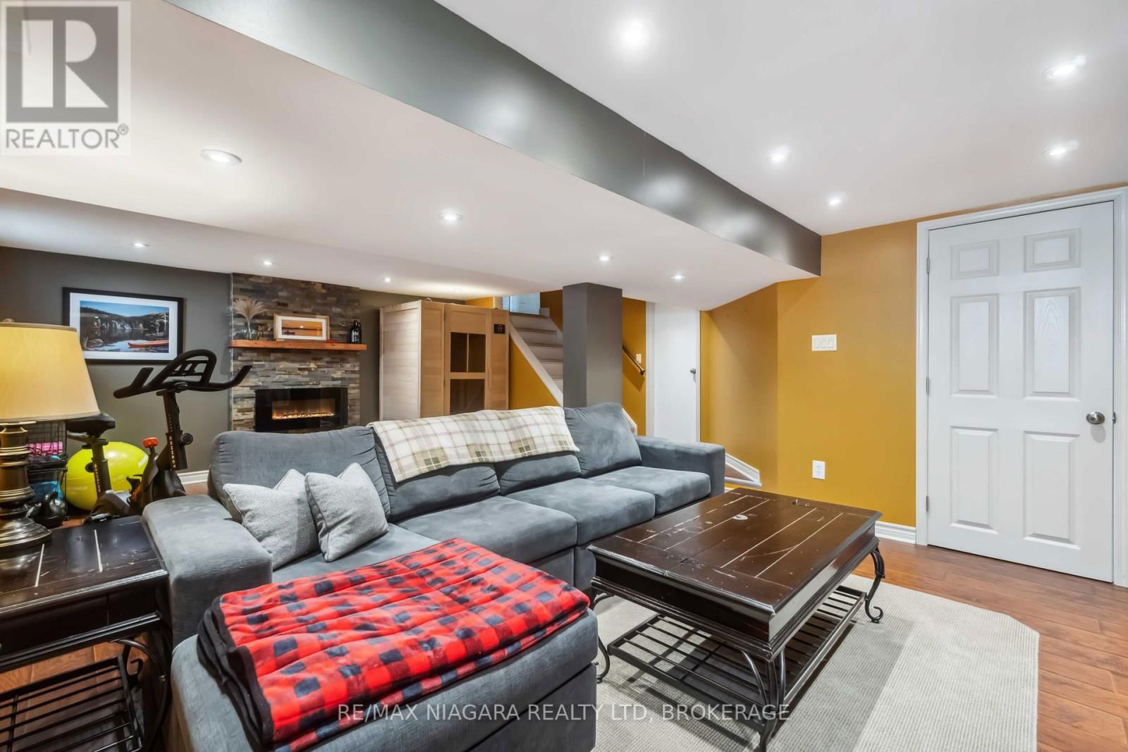 444 GENEVA STREET Image 22