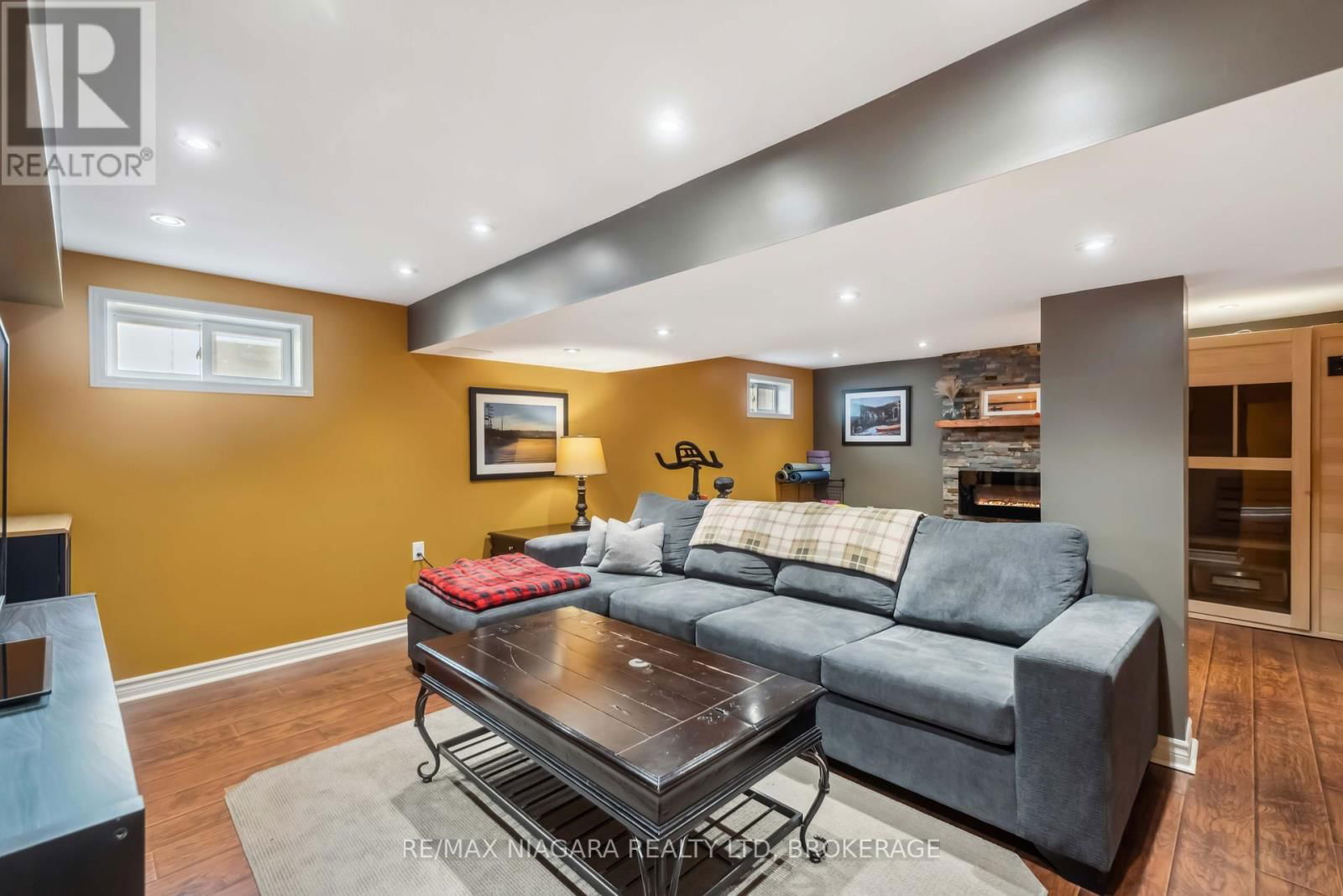 444 GENEVA STREET Image 23