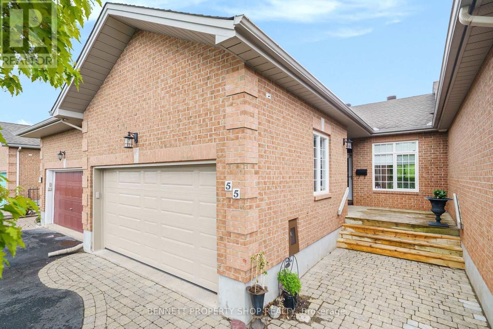 55 EILEEN CRESCENT Image 1