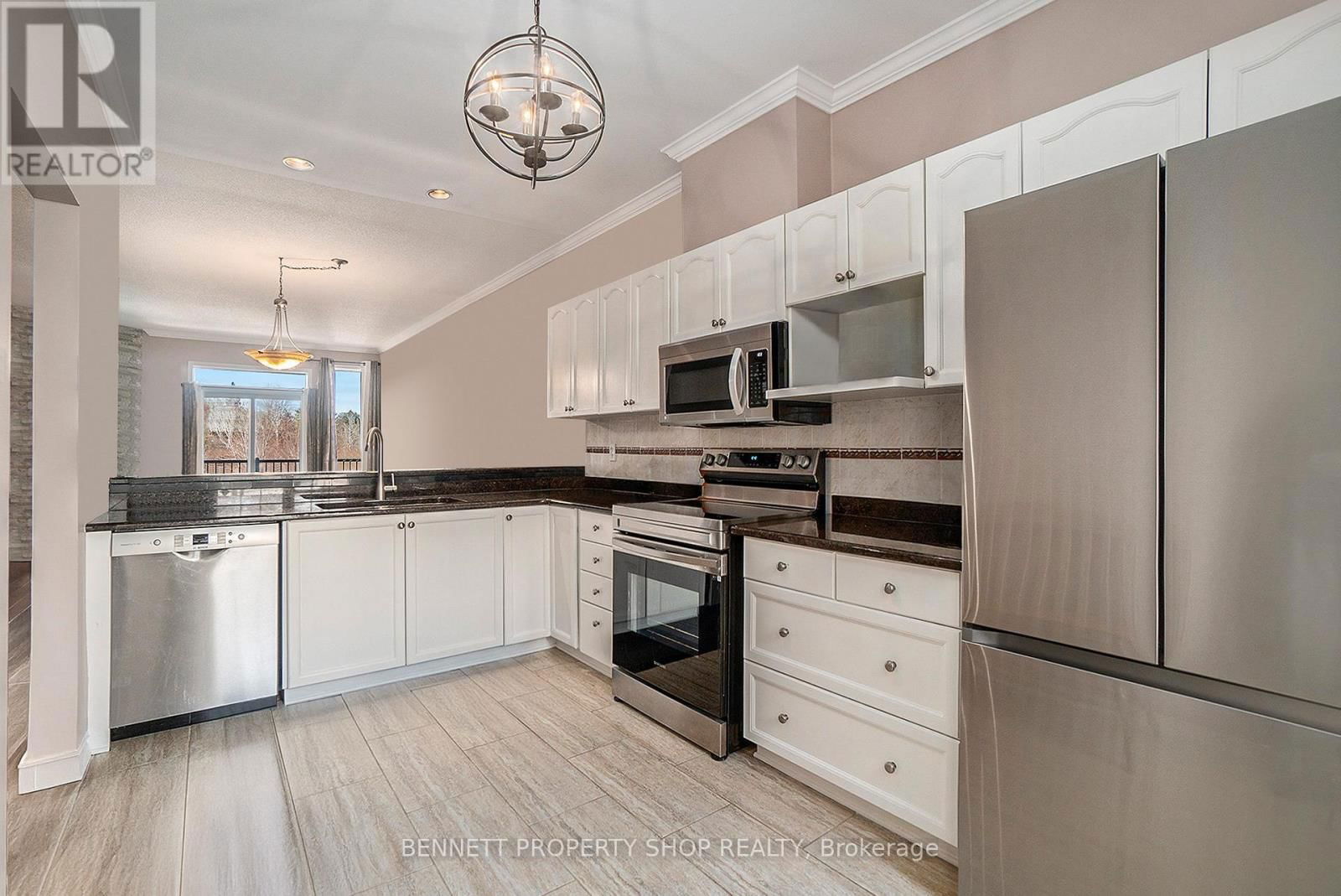 55 EILEEN CRESCENT Image 12
