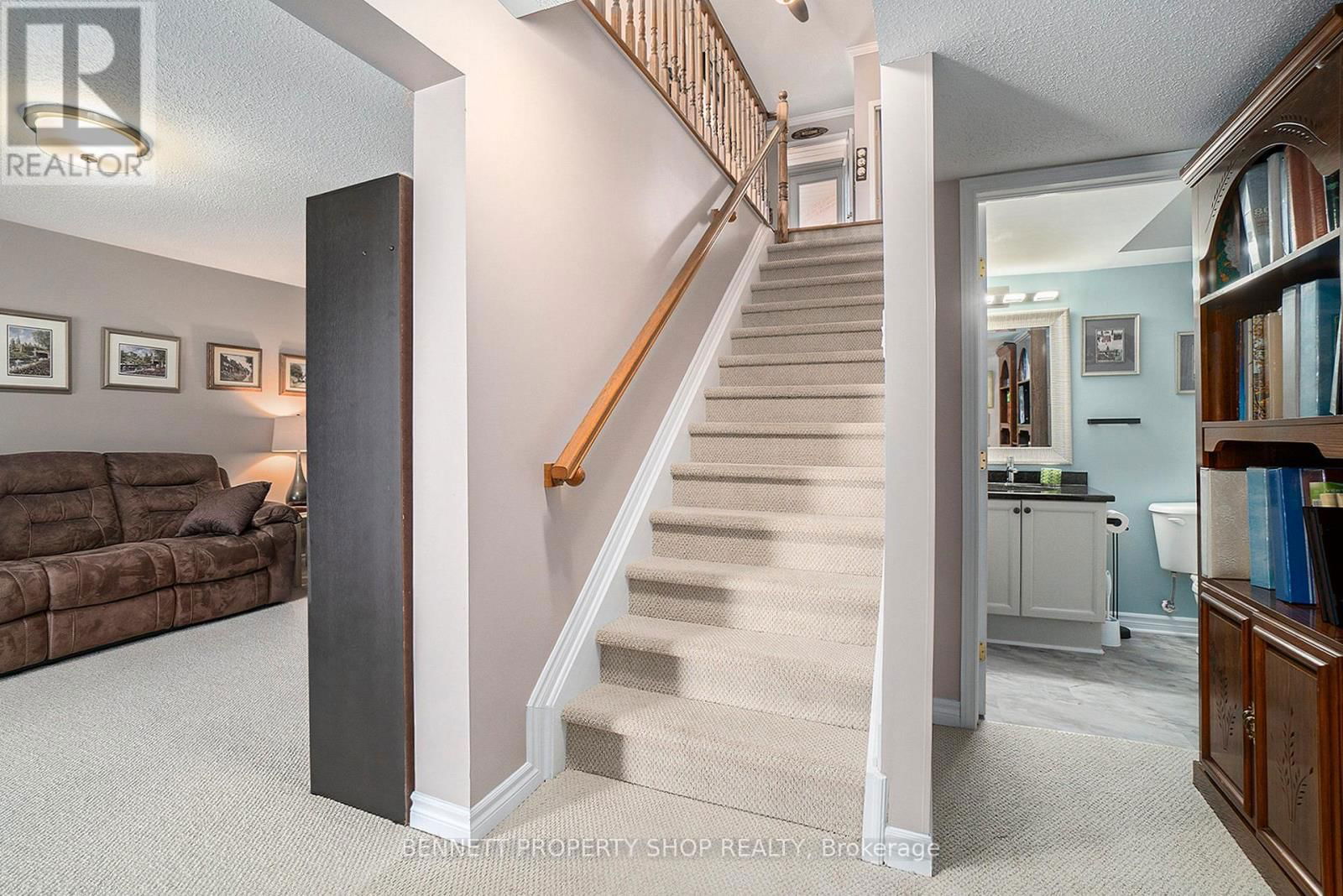 55 EILEEN CRESCENT Image 17