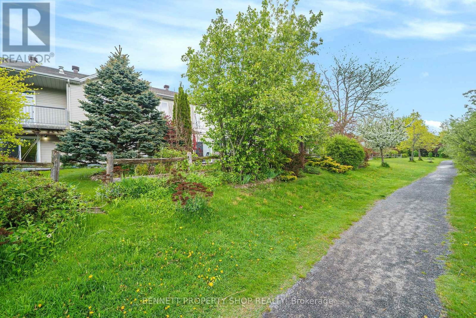 55 EILEEN CRESCENT Image 25