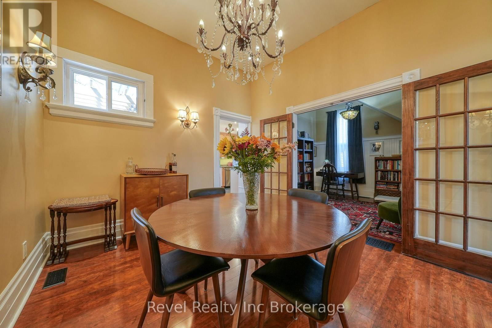 247 LIGHT STREET Image 12