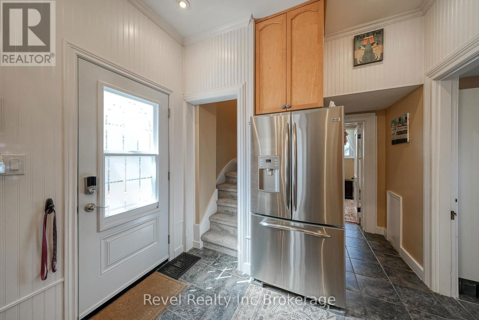 247 LIGHT STREET Image 19