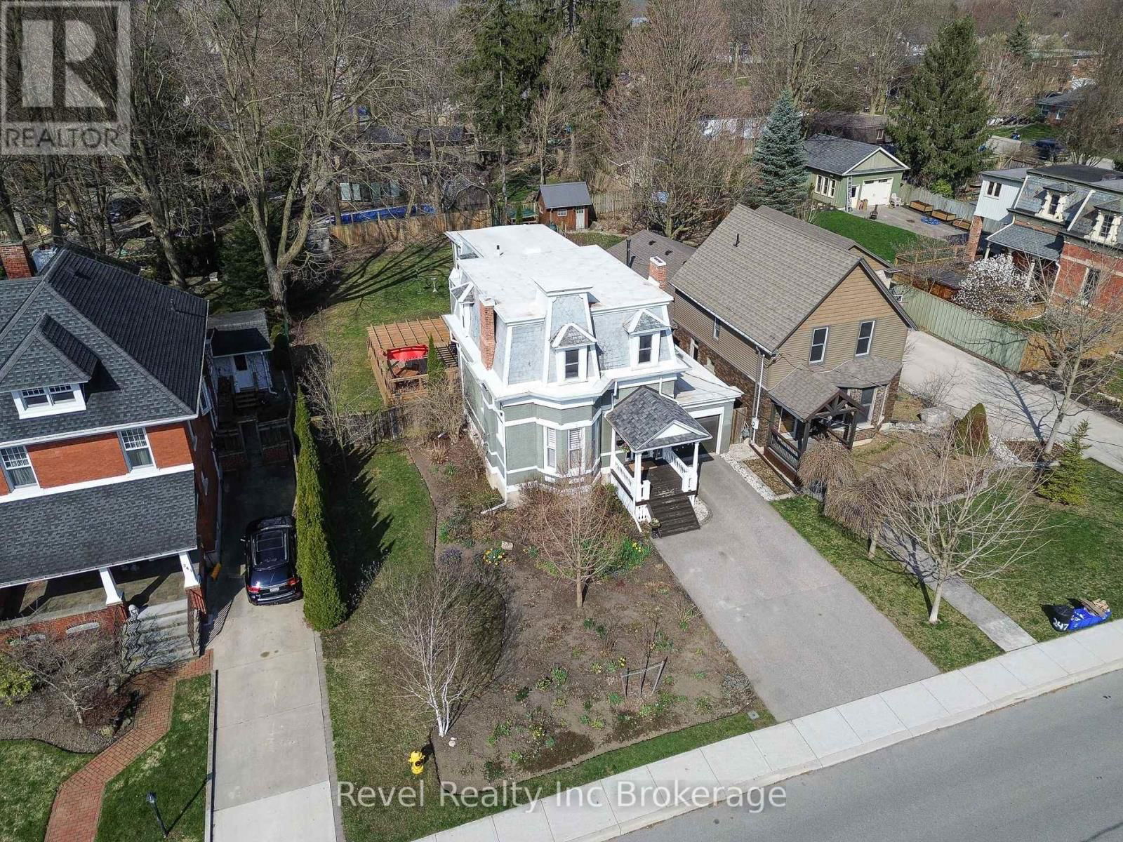 247 LIGHT STREET Image 2