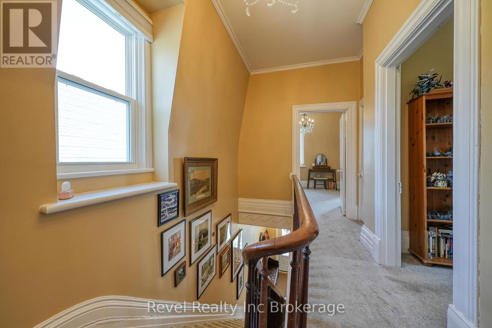 247 LIGHT STREET Image 23