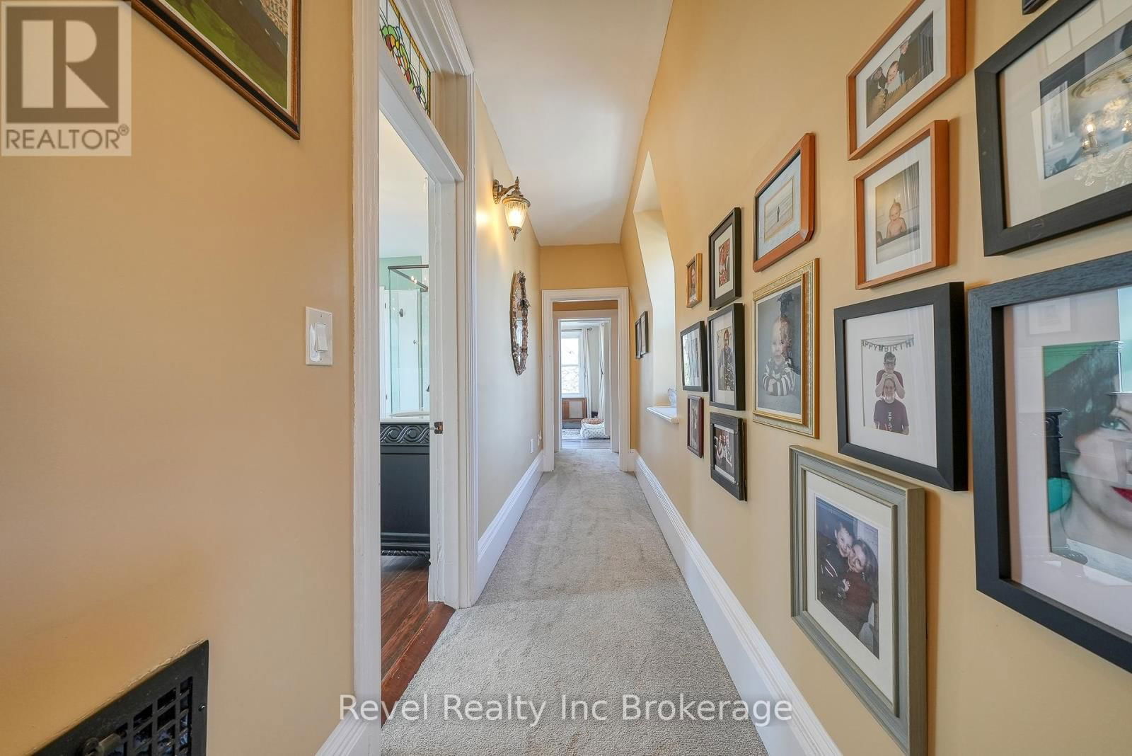 247 LIGHT STREET Image 24