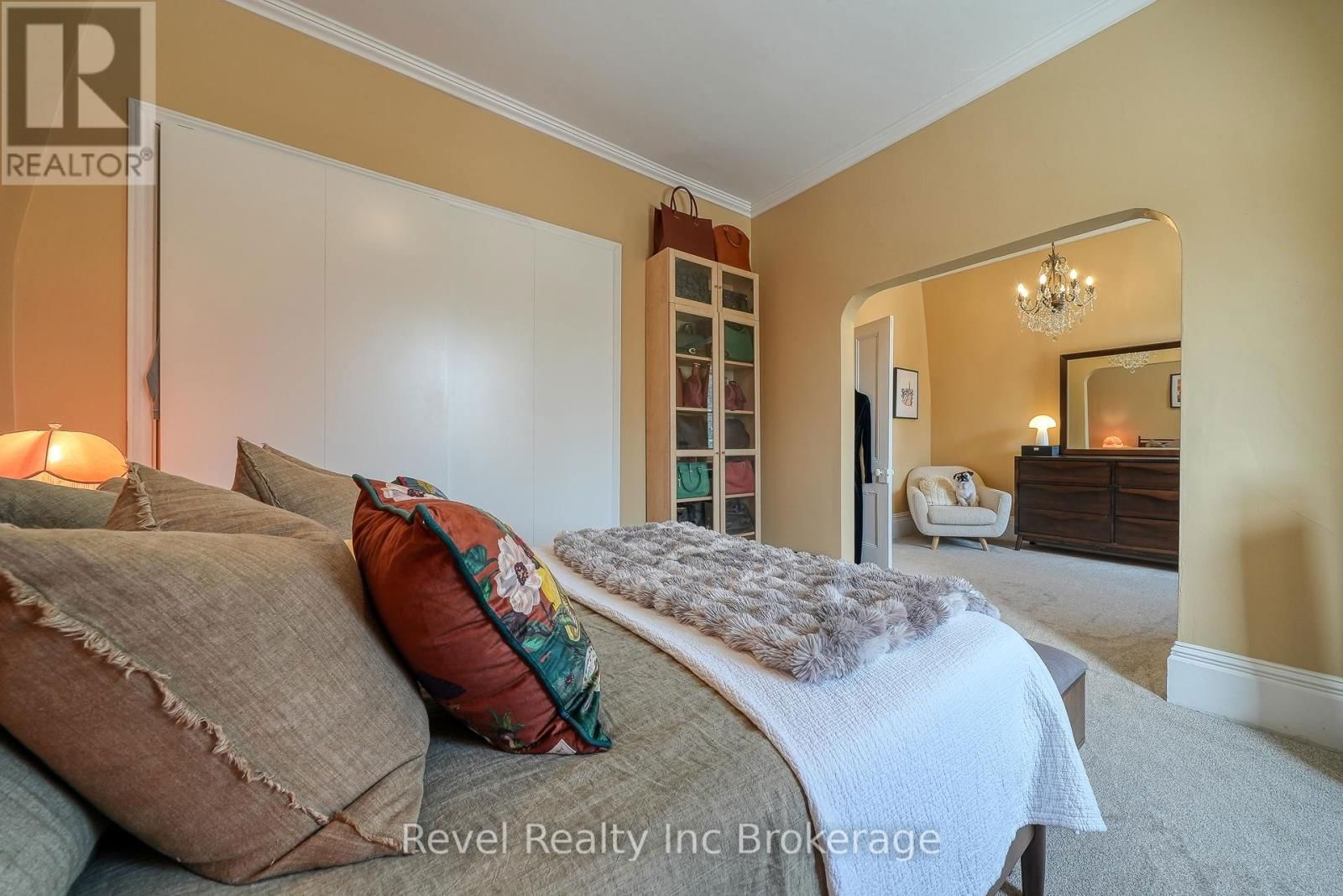 247 LIGHT STREET Image 28
