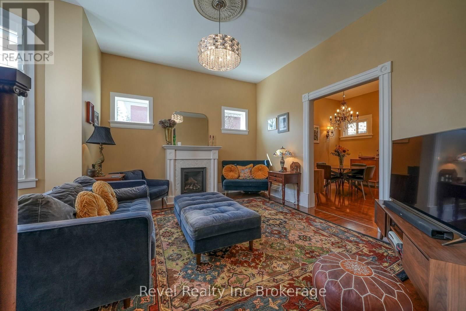 247 LIGHT STREET Image 9