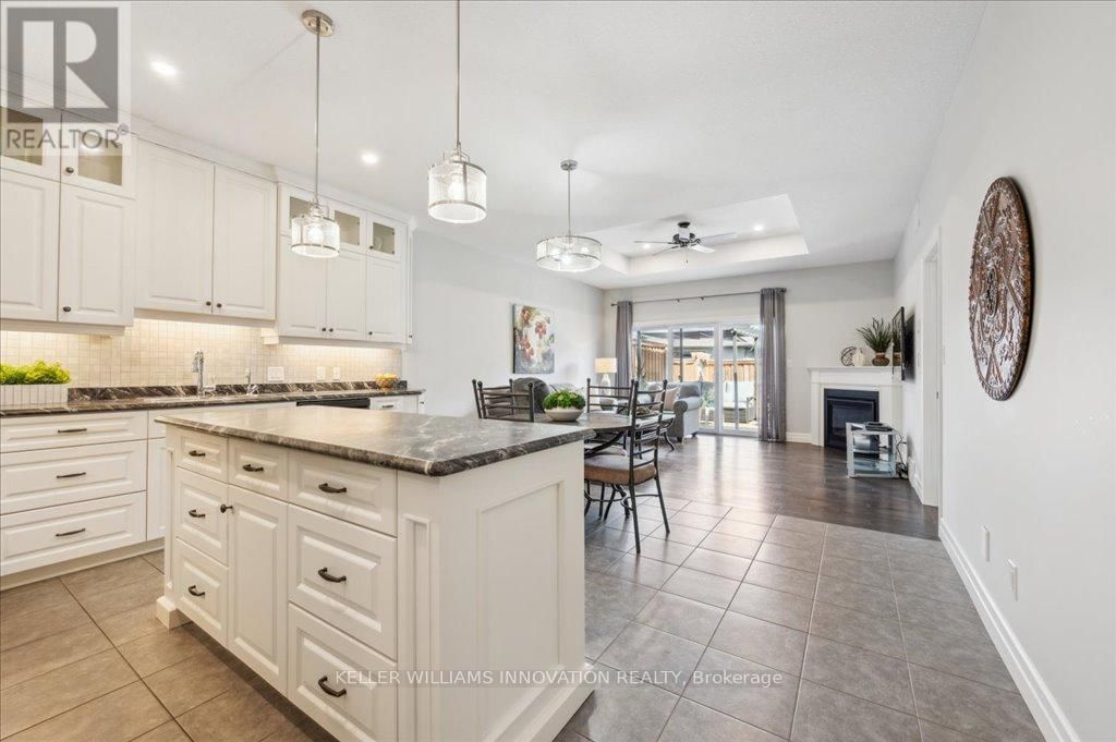 28 BUR OAK DRIVE Image 4